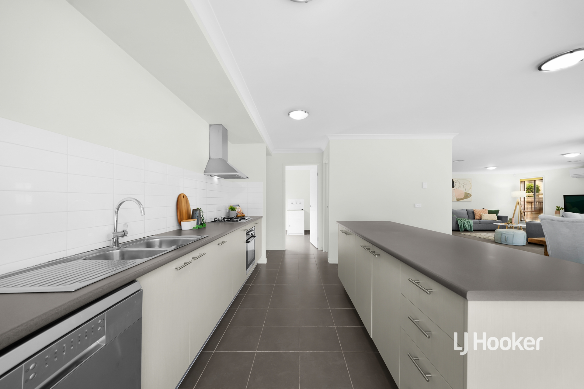 17 Brindabella Chase, SANCTUARY LAKES