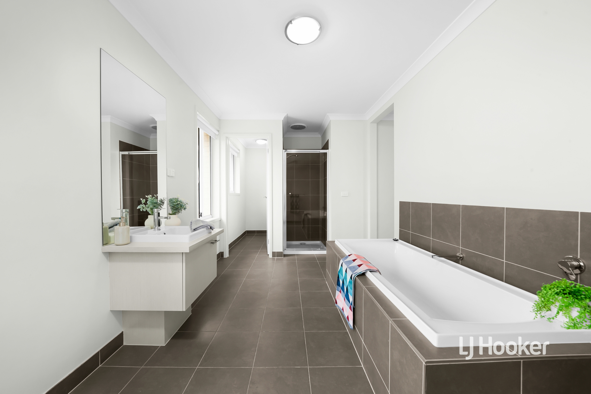 17 Brindabella Chase, SANCTUARY LAKES