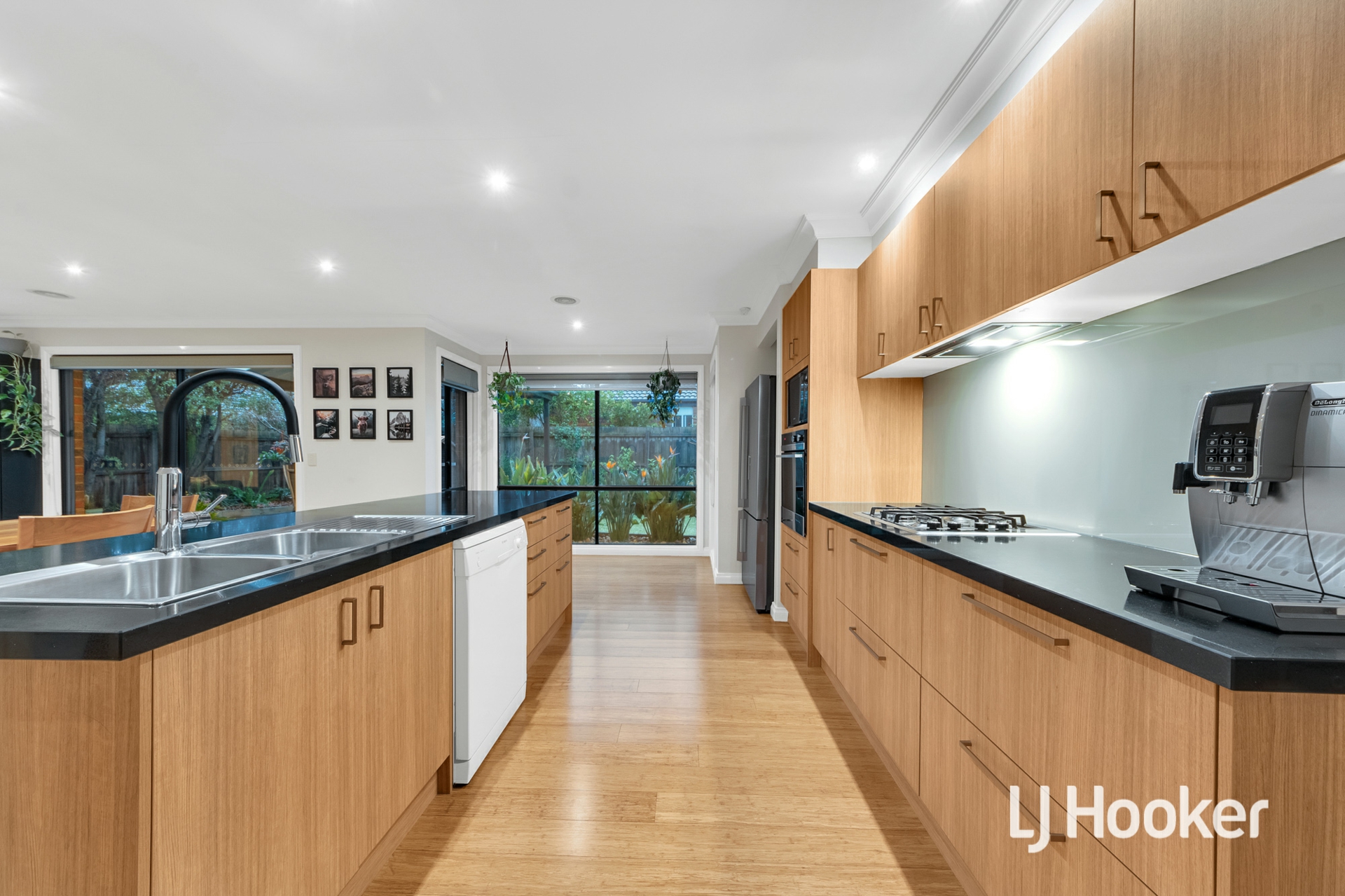18 Watermark Way, POINT COOK
