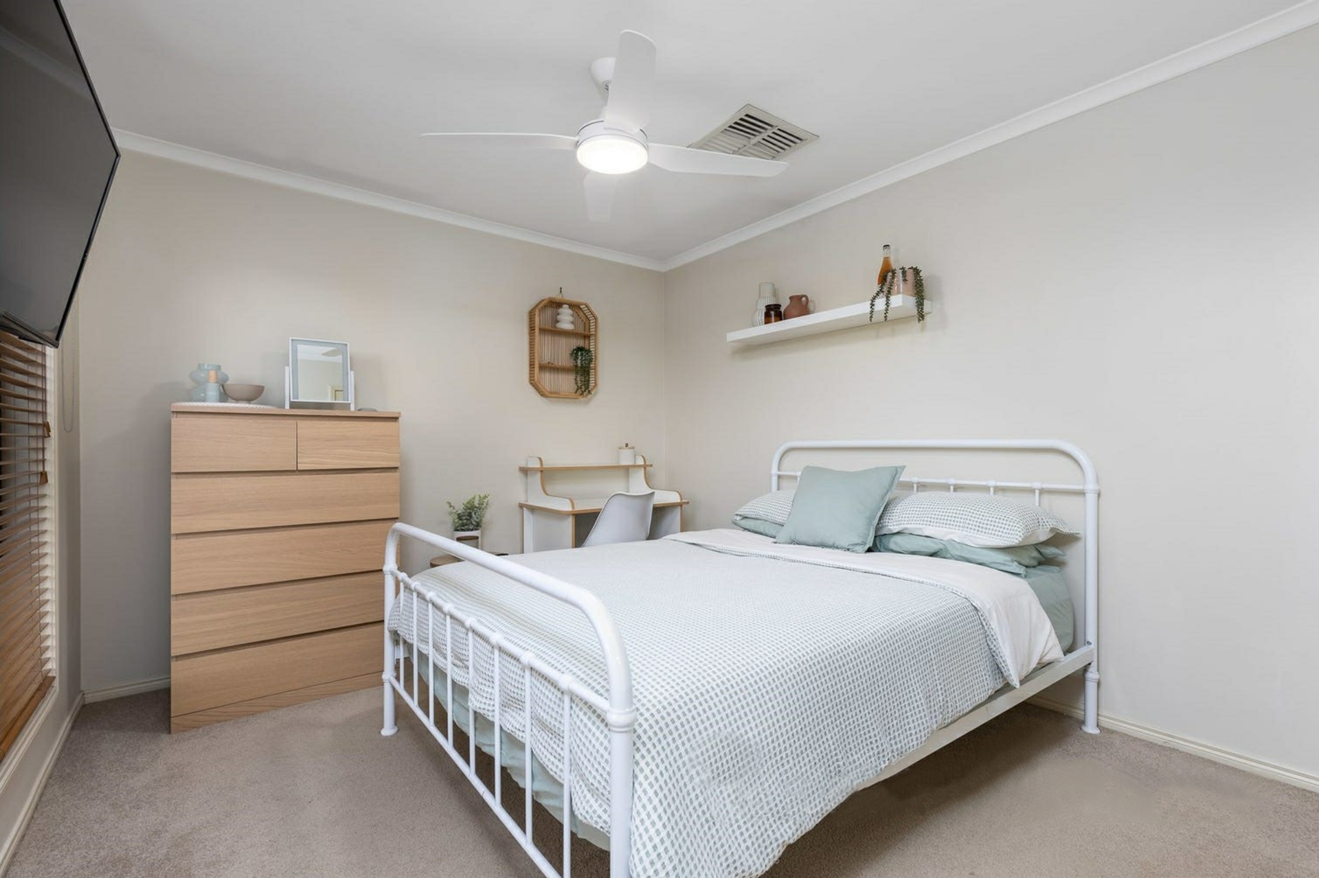 5 Oldfield Place, POINT COOK