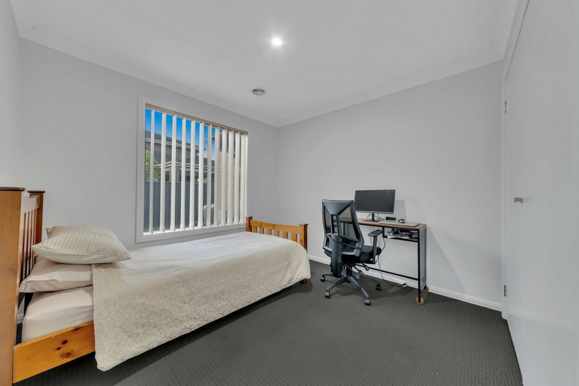 18 Carisbrook Circuit, TRUGANINA
