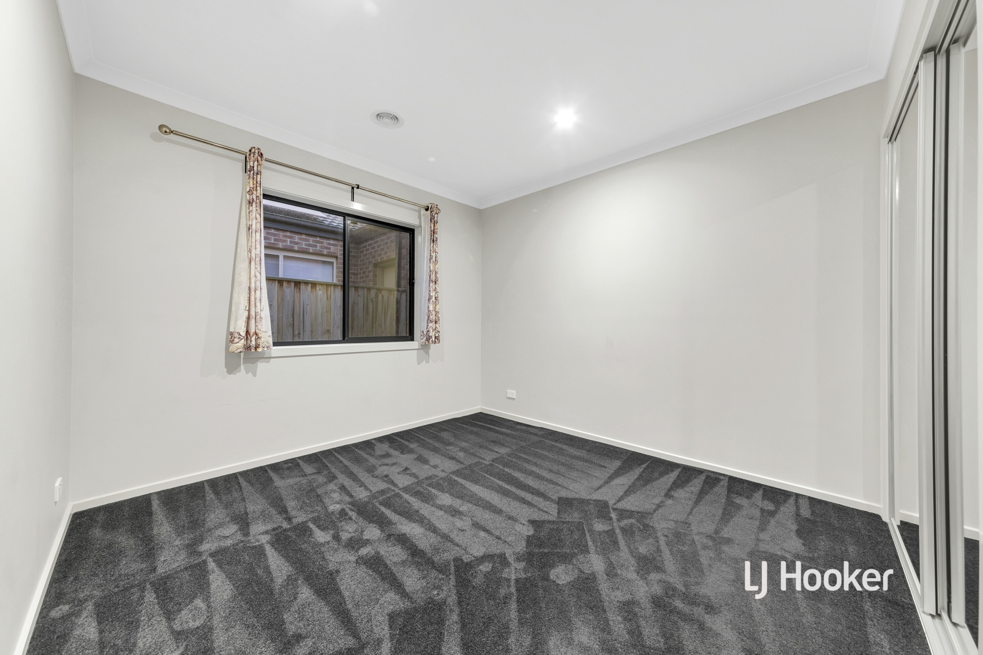 12 Grasso Avenue, POINT COOK