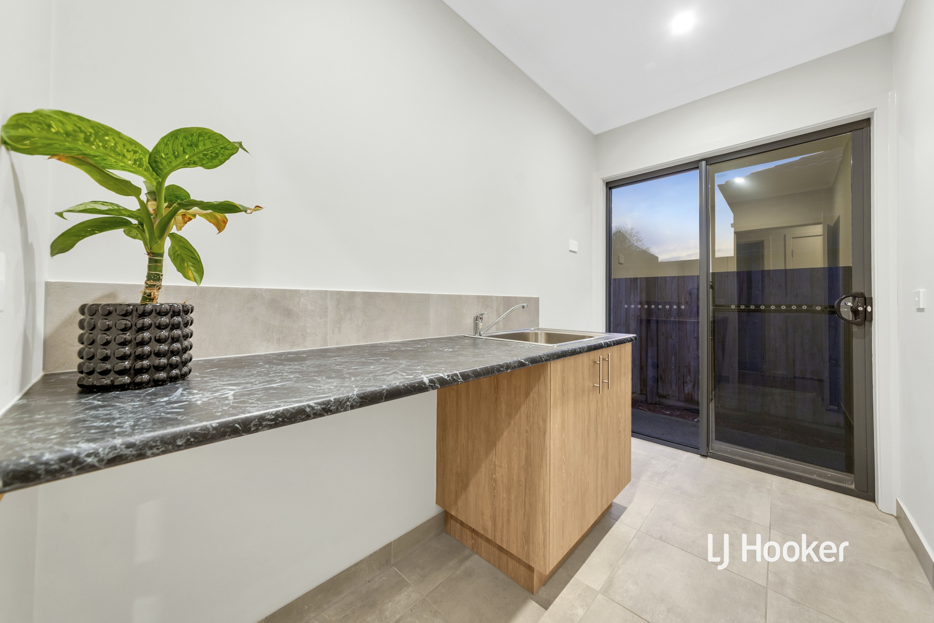 12 Grasso Avenue, POINT COOK