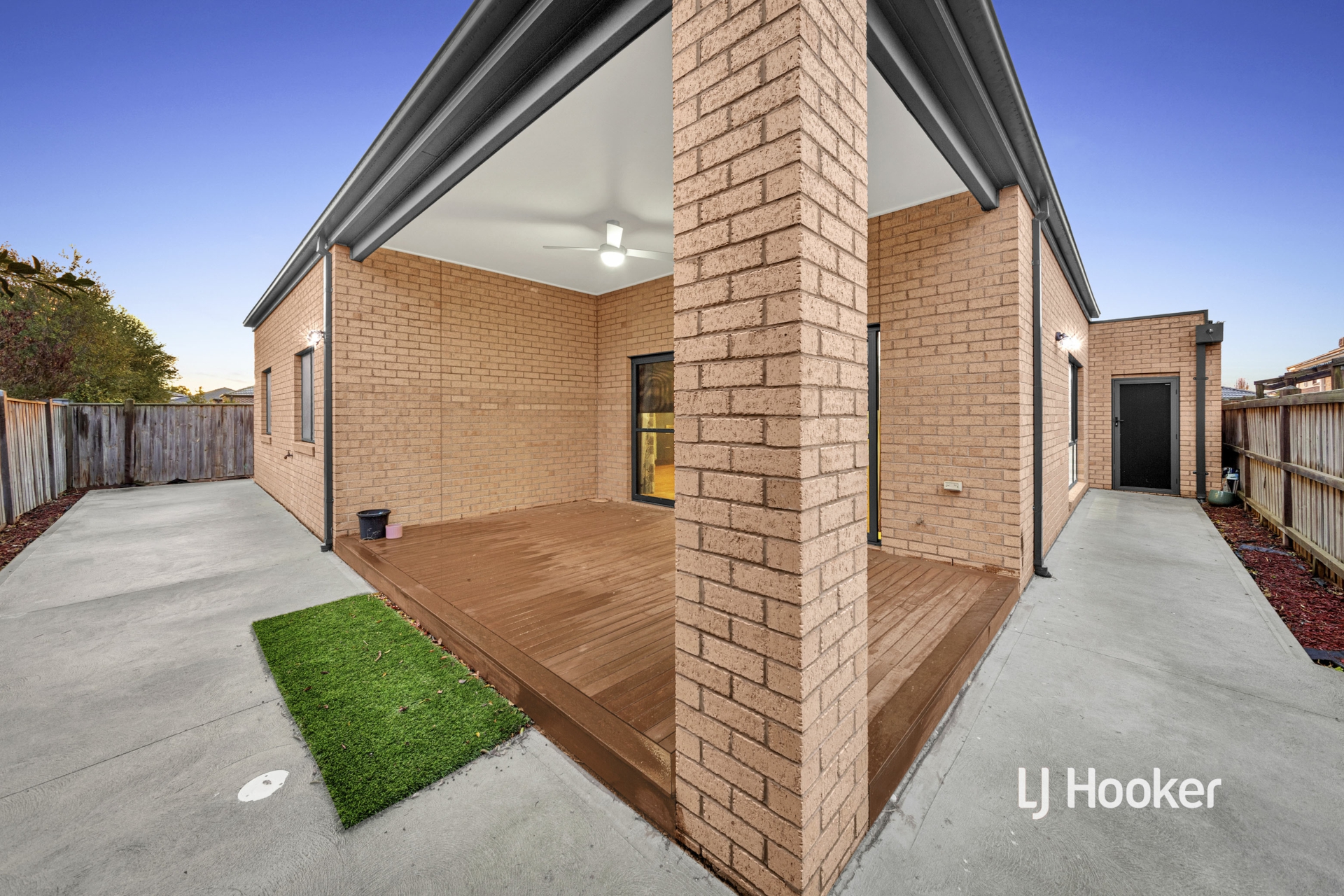 12 Grasso Avenue, POINT COOK