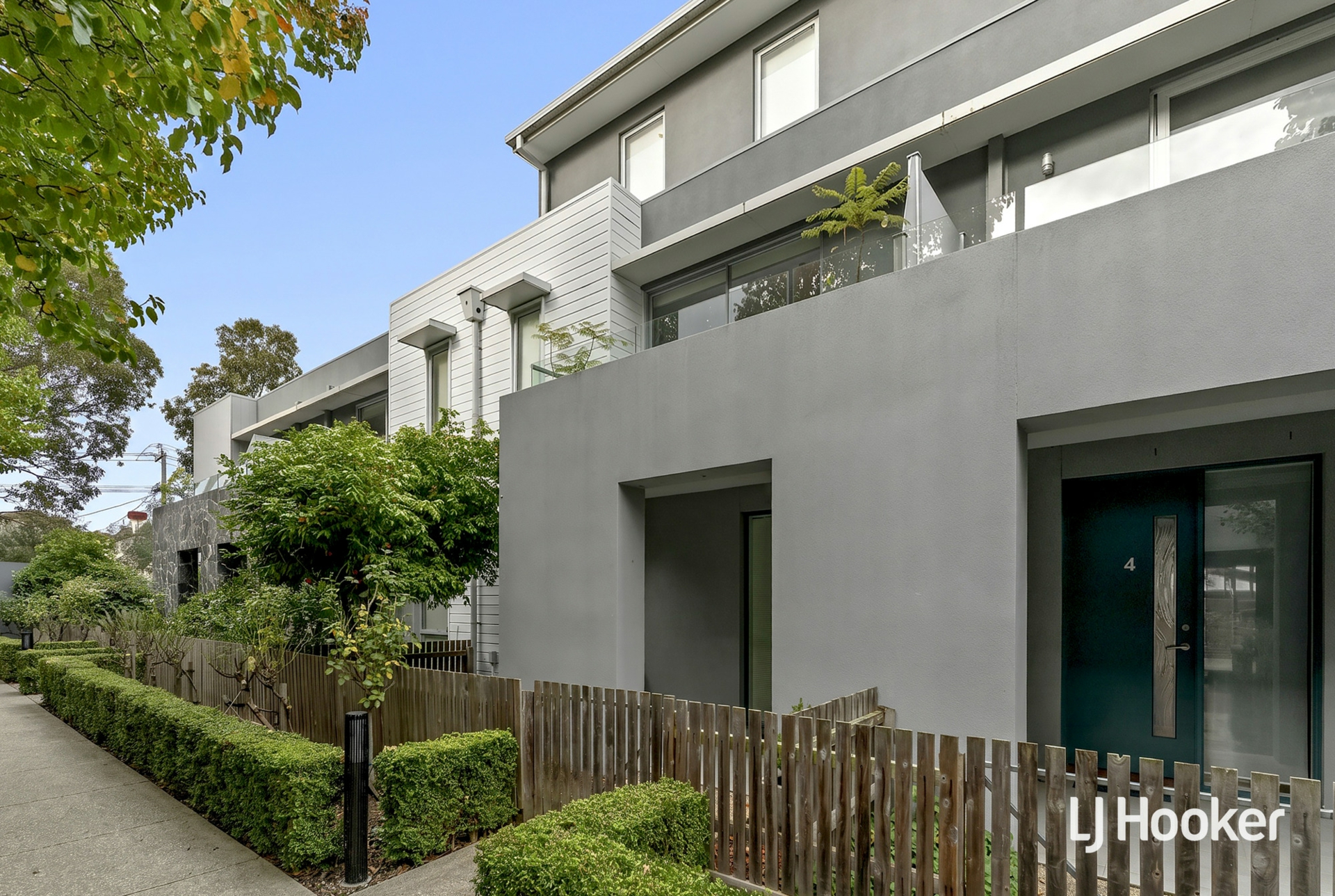 3/1 Johnston Street — photo 2 of 23