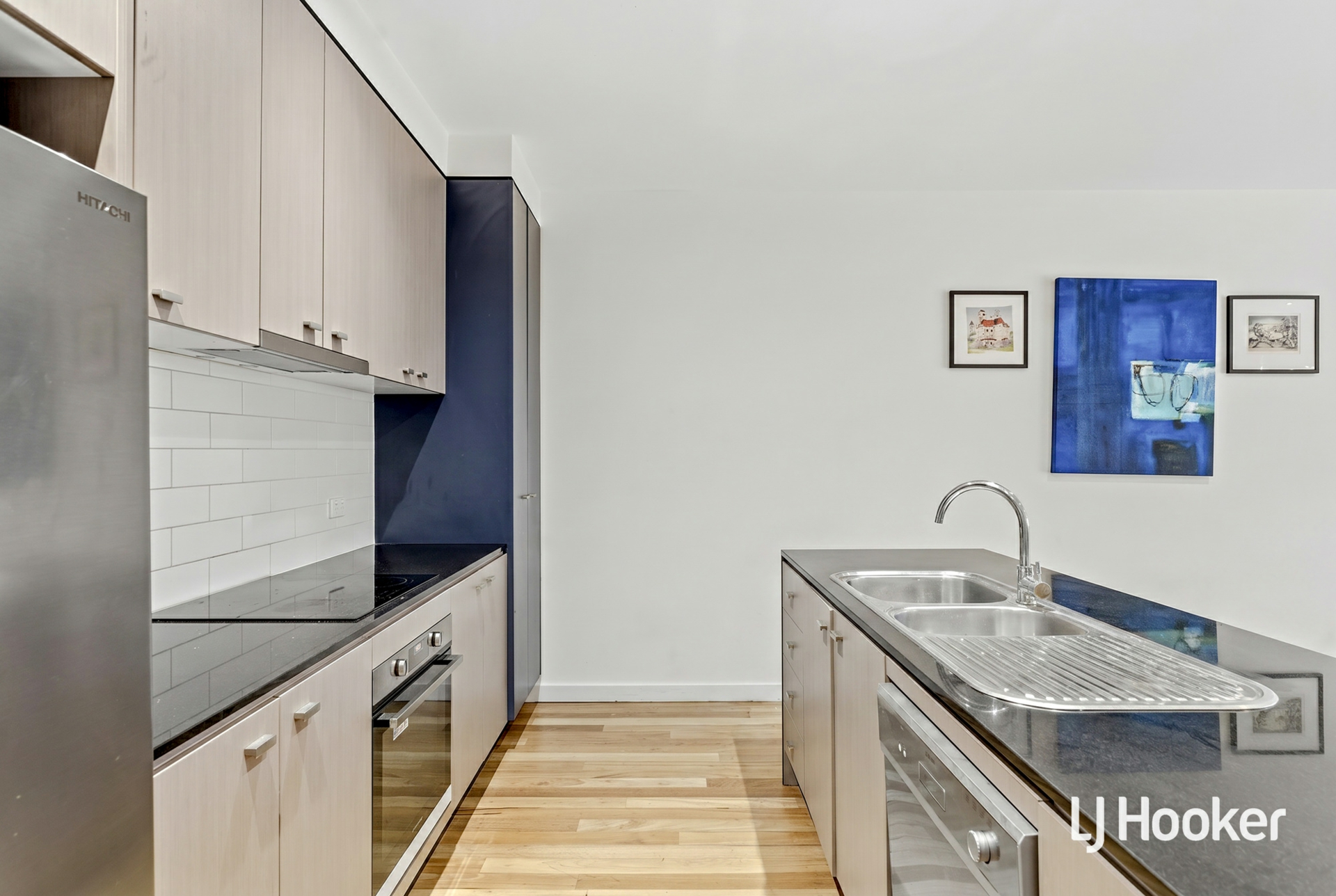 3/1 Johnston Street — photo 6 of 23