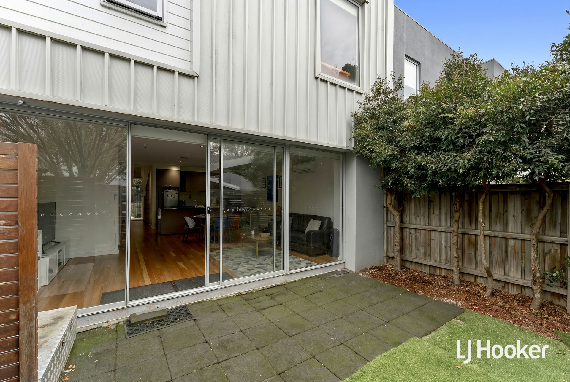 3/1 Johnston Street — photo 9 of 23