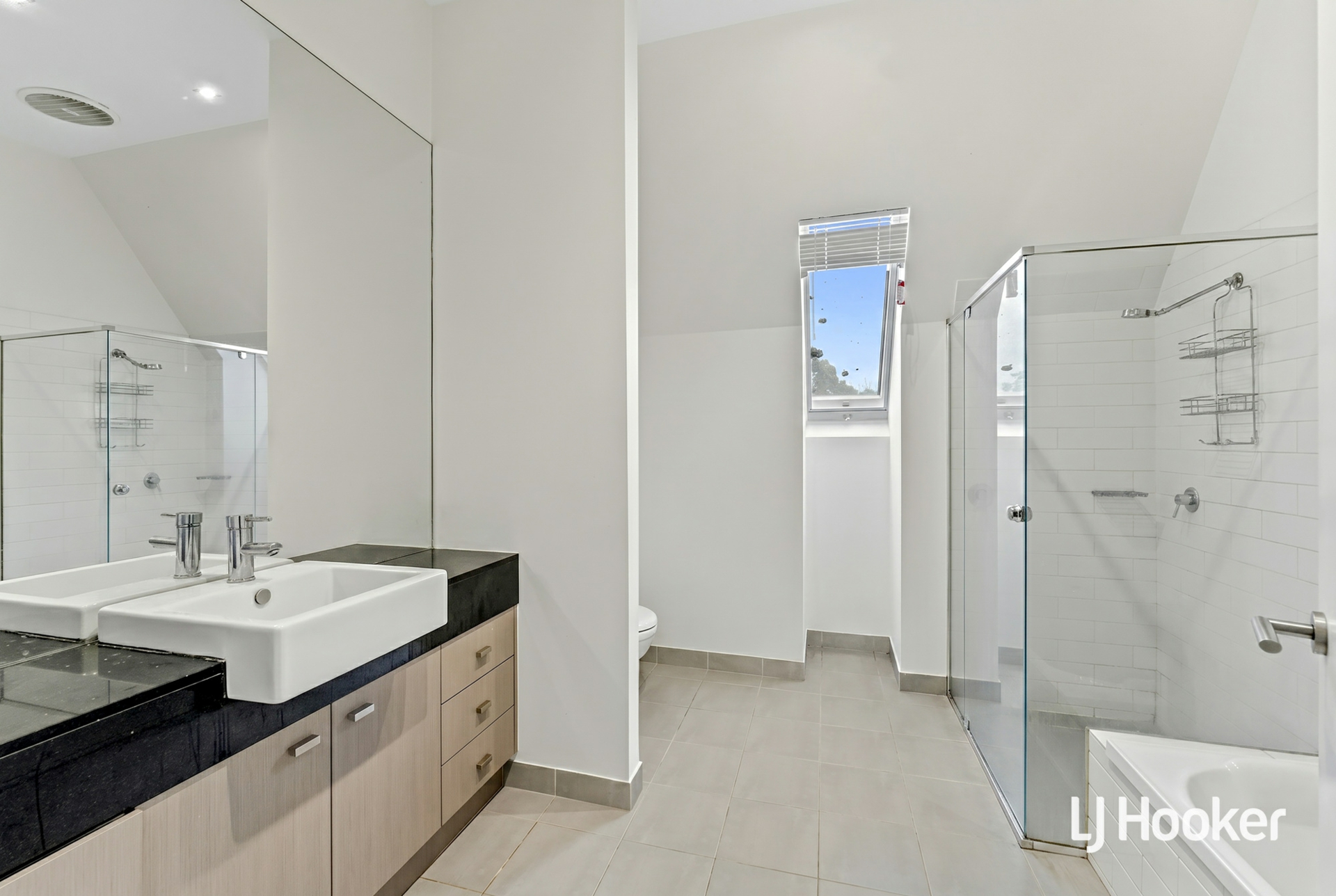 3/1 Johnston Street — photo 17 of 23