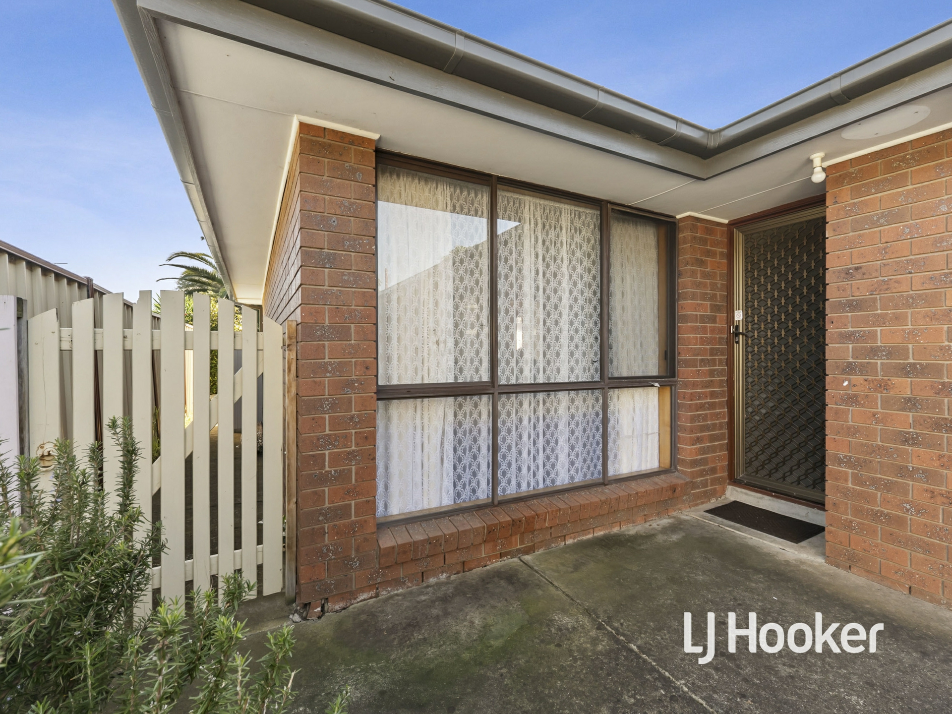 2/20 Branton Road — photo 2 of 10