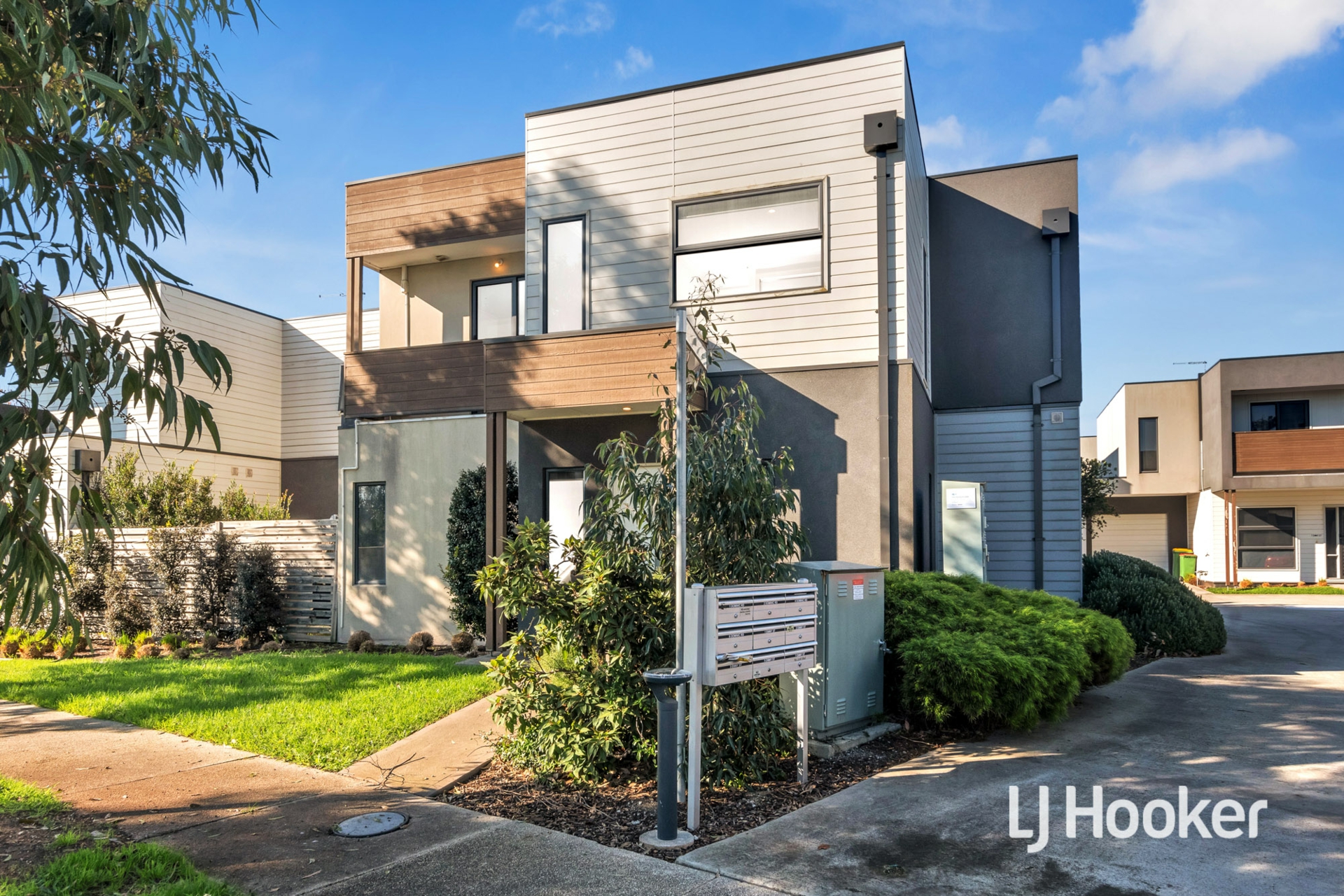 1 Dominic Road — photo 2 of 17