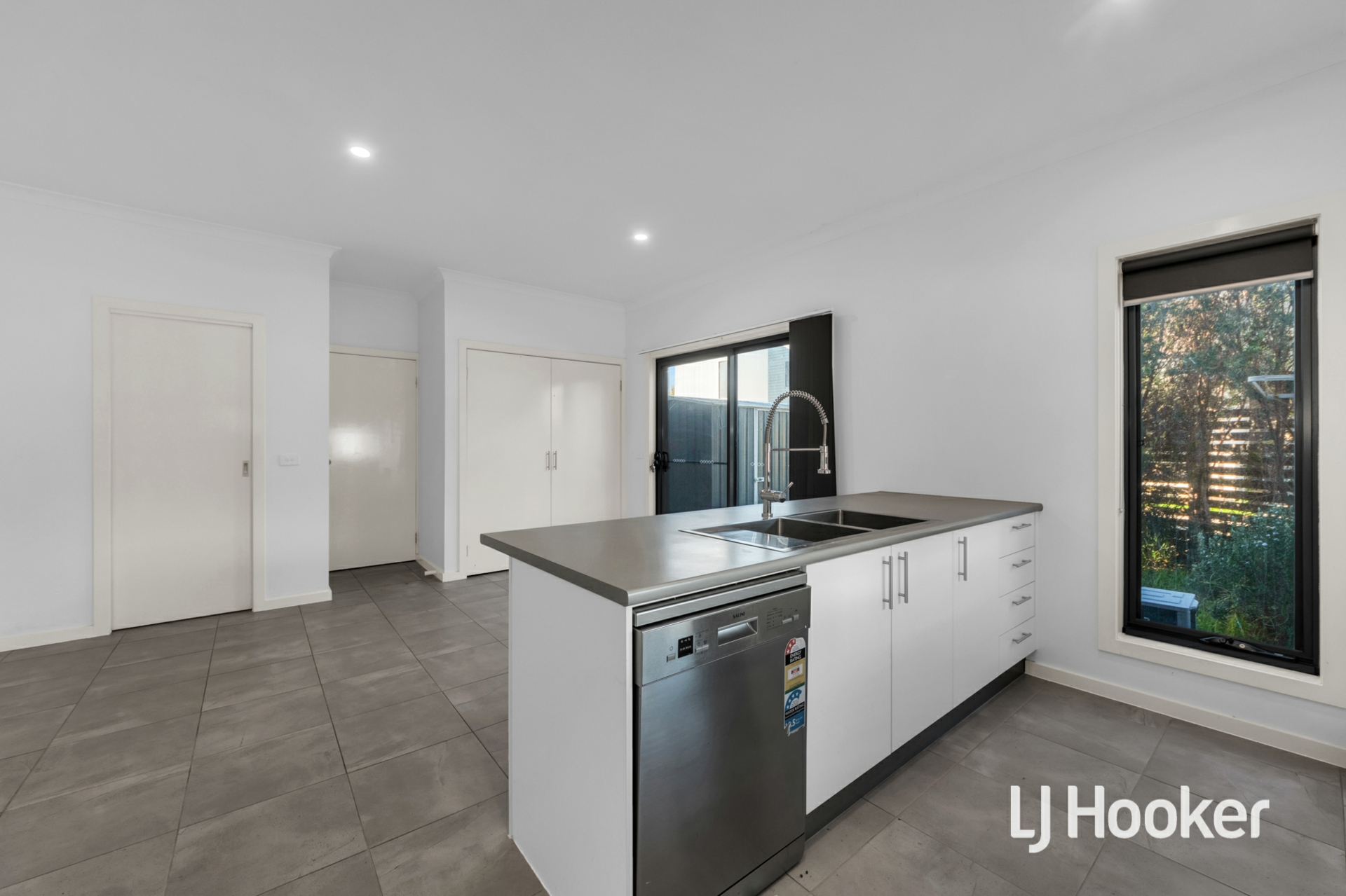 1 Dominic Road — photo 7 of 17
