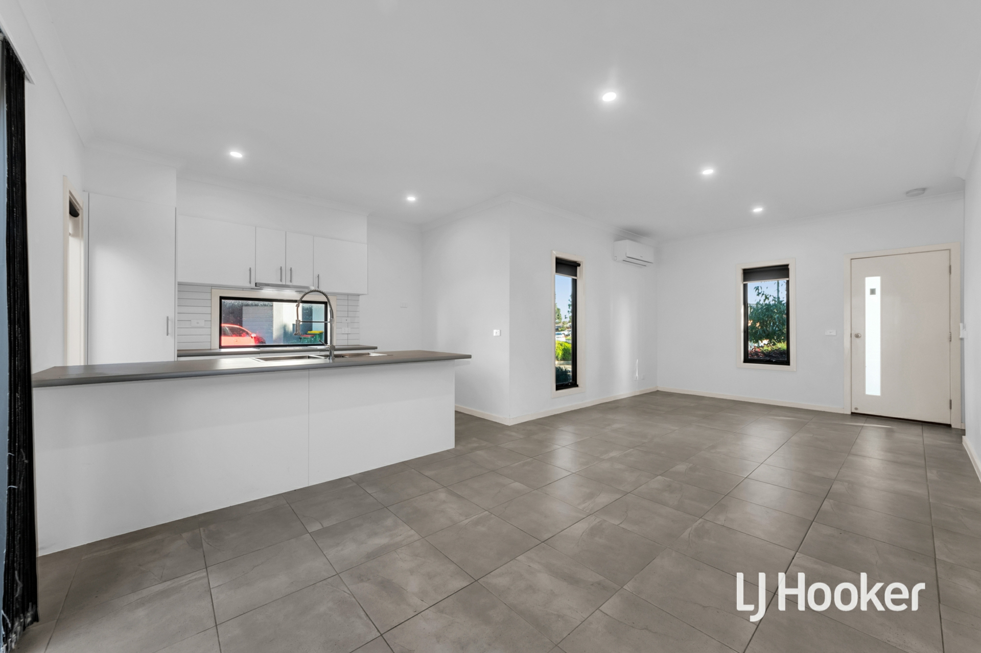 1 Dominic Road — photo 8 of 17