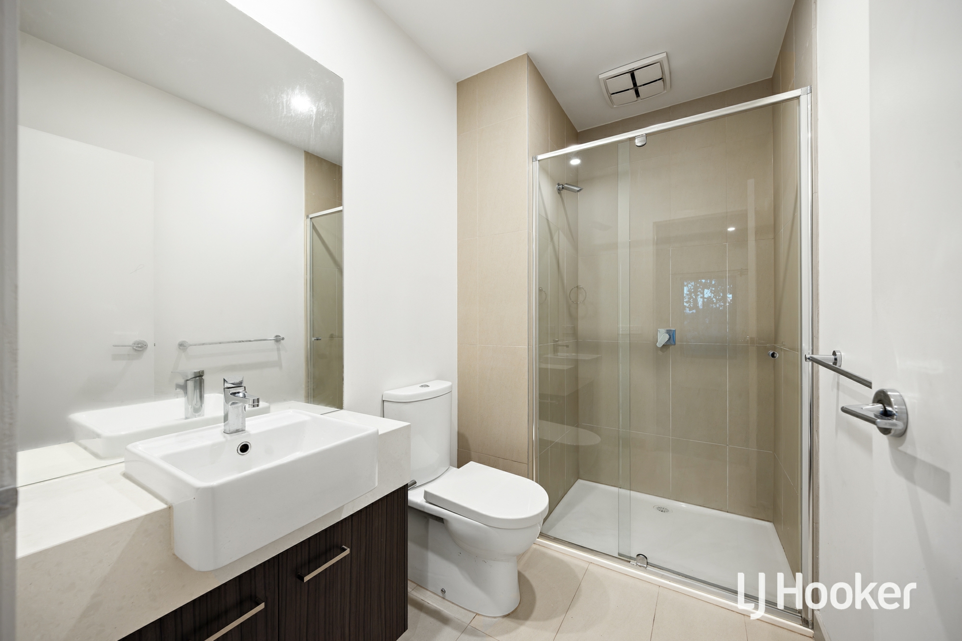 103 Waterhaven Boulevard — photo 7 of 16