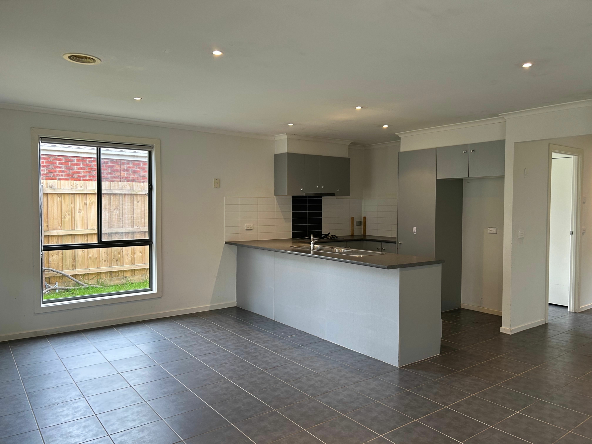 445 Morris Road — photo 9 of 15