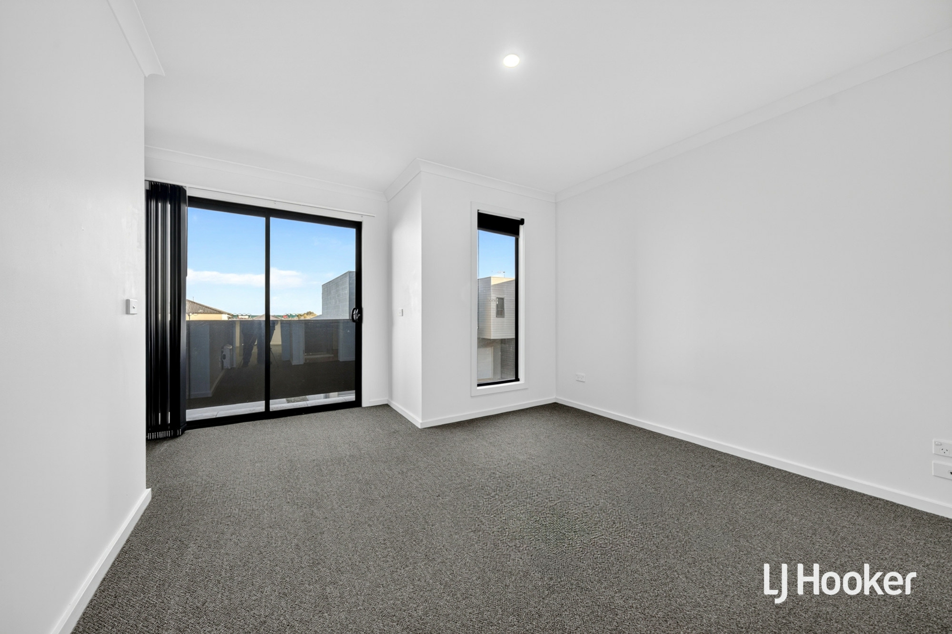 2/16 Chevron Street — photo 6 of 12