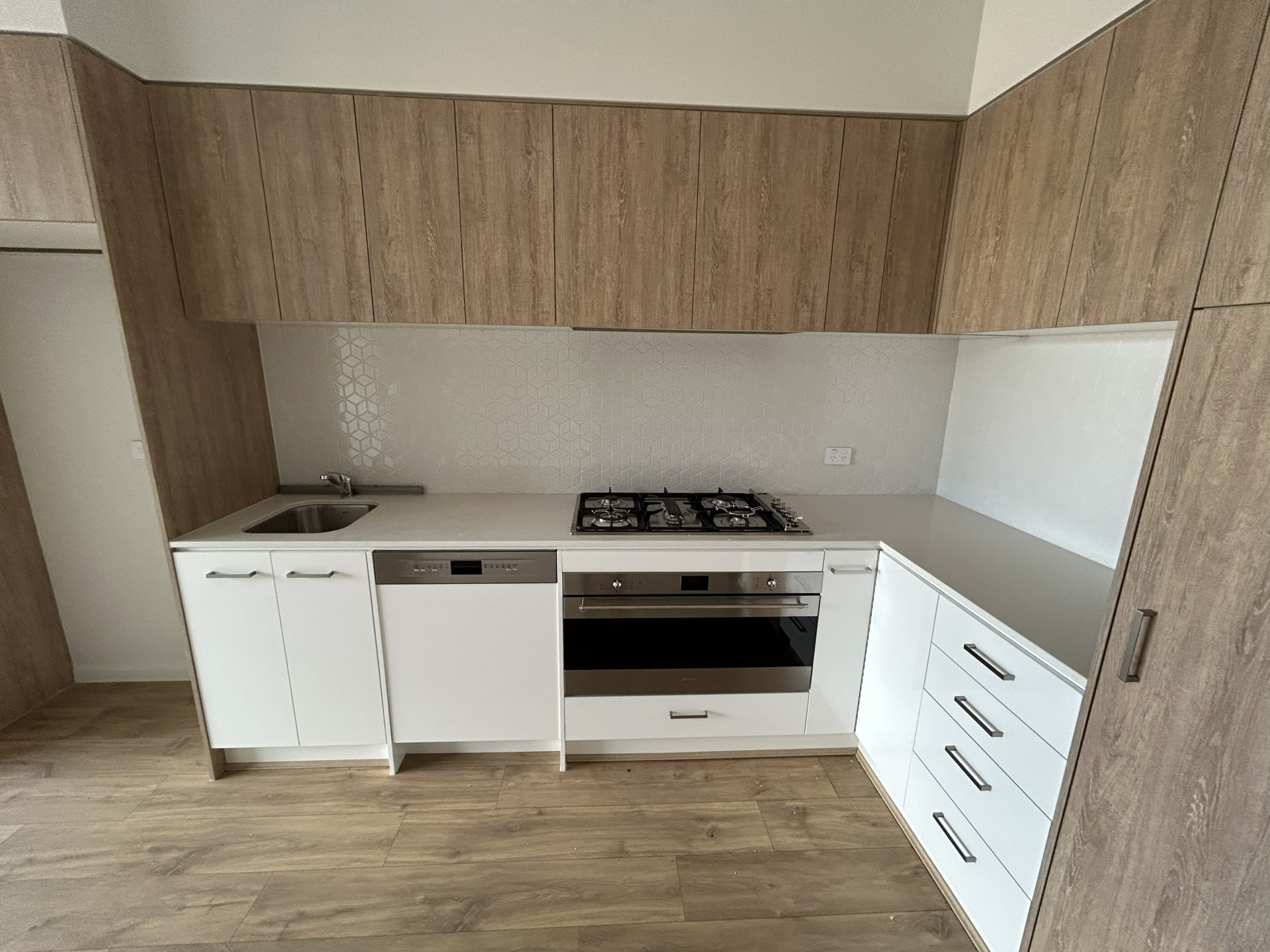 56 Elmhurst Avenue — photo 3 of 12