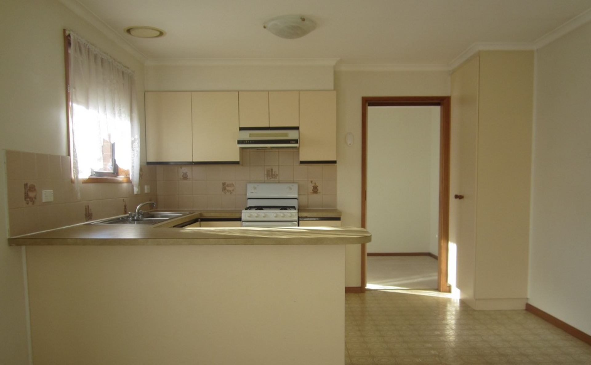 7 Heather Court — photo 6 of 9