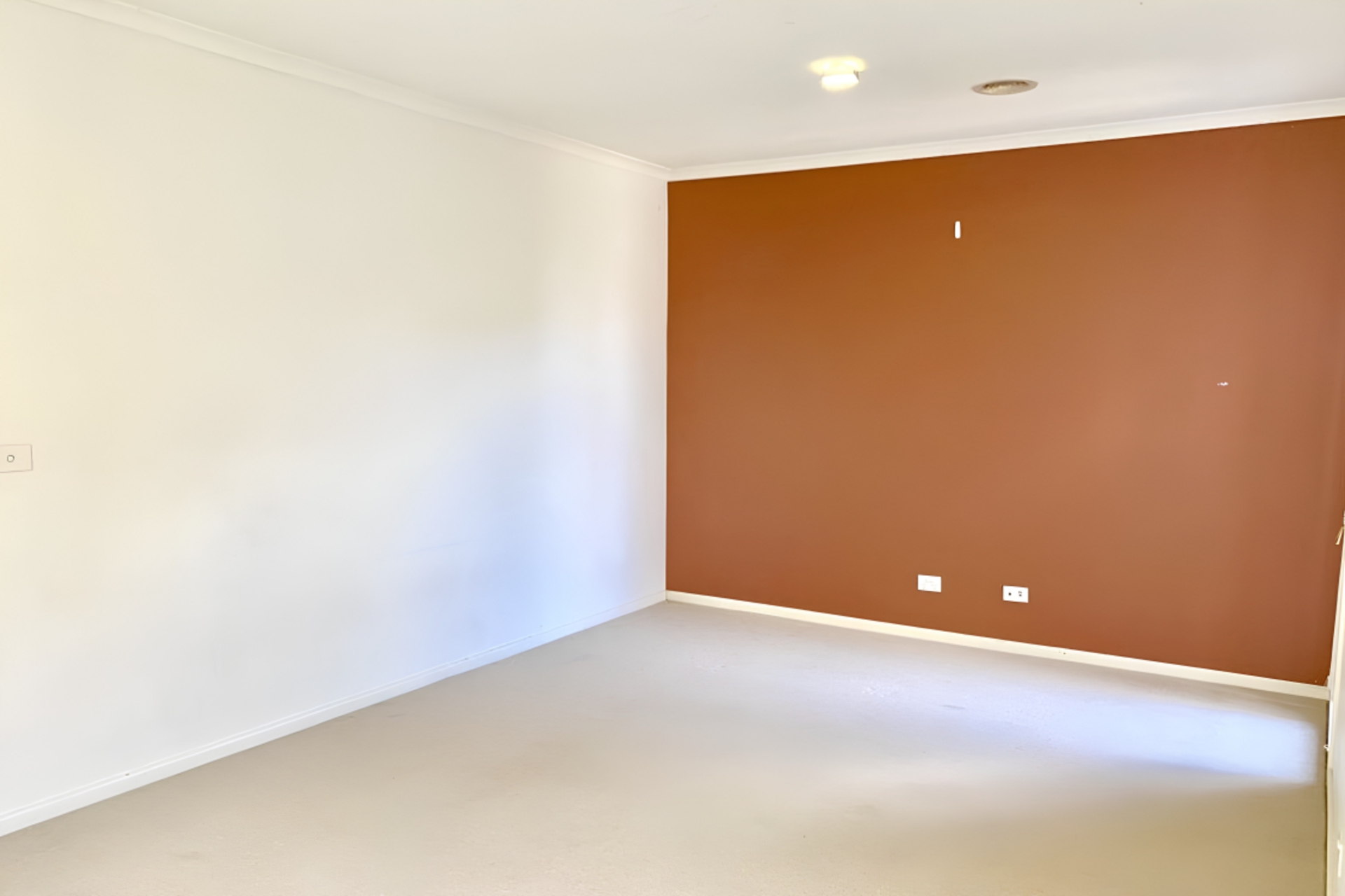 24 Misty Meadow Grove — photo 3 of 7