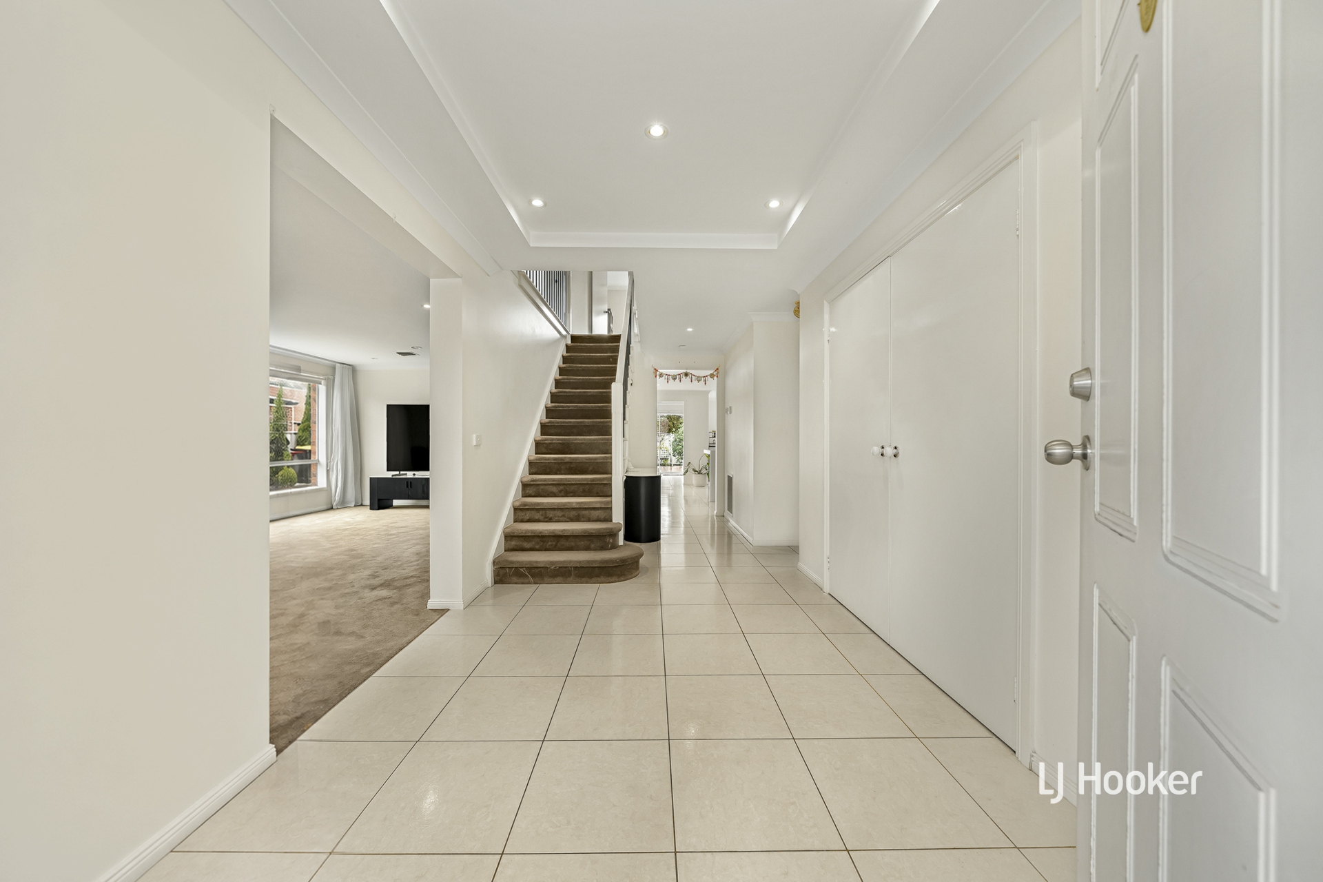 11 Finsbury Close — photo 3 of 22
