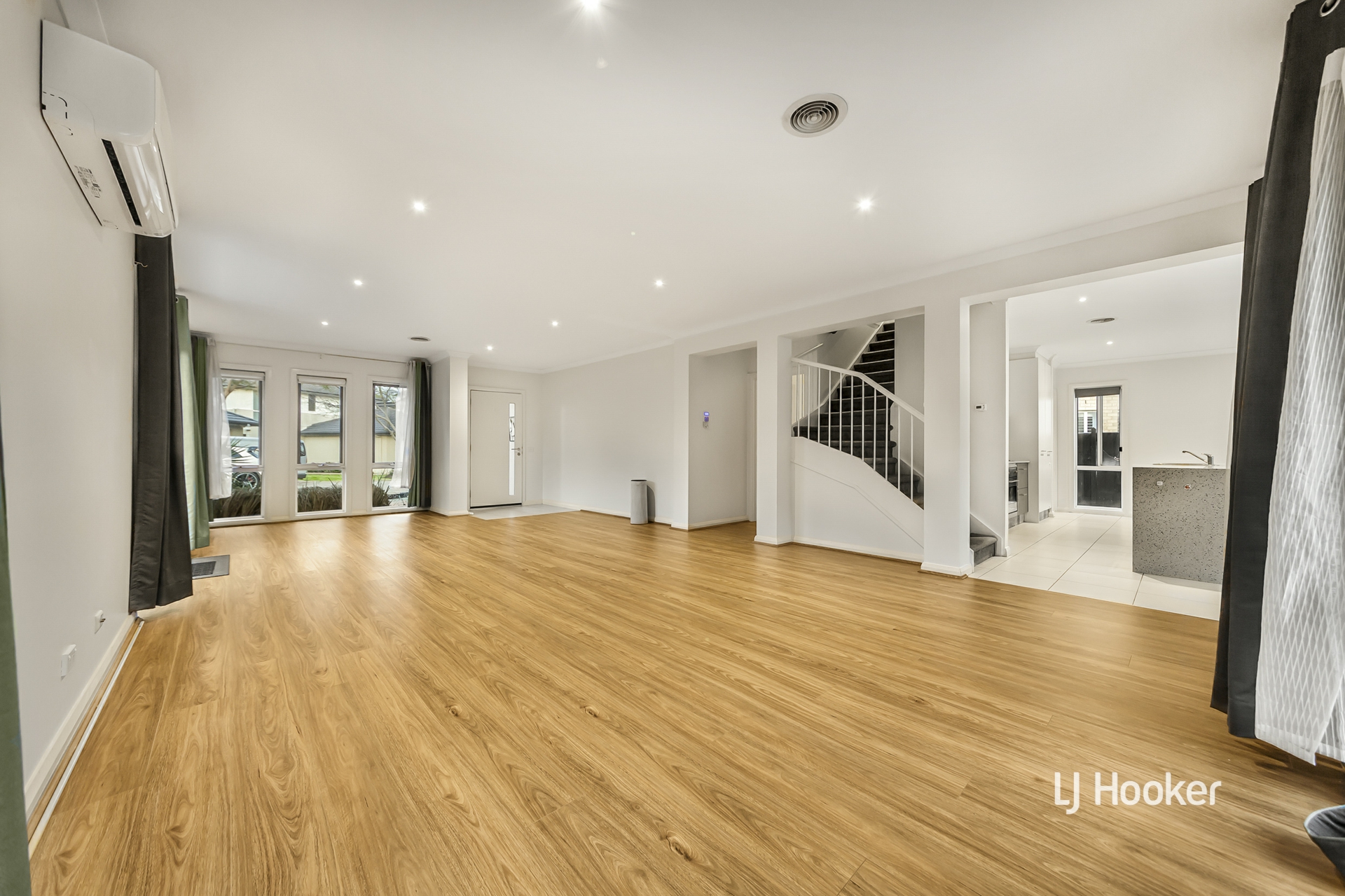 74 Vaucluse Boulevard — photo 4 of 19