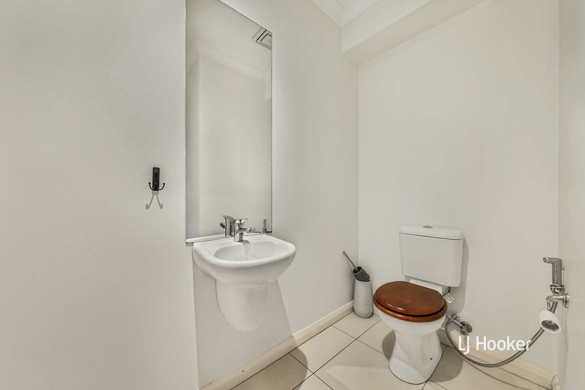 74 Vaucluse Boulevard — photo 15 of 19