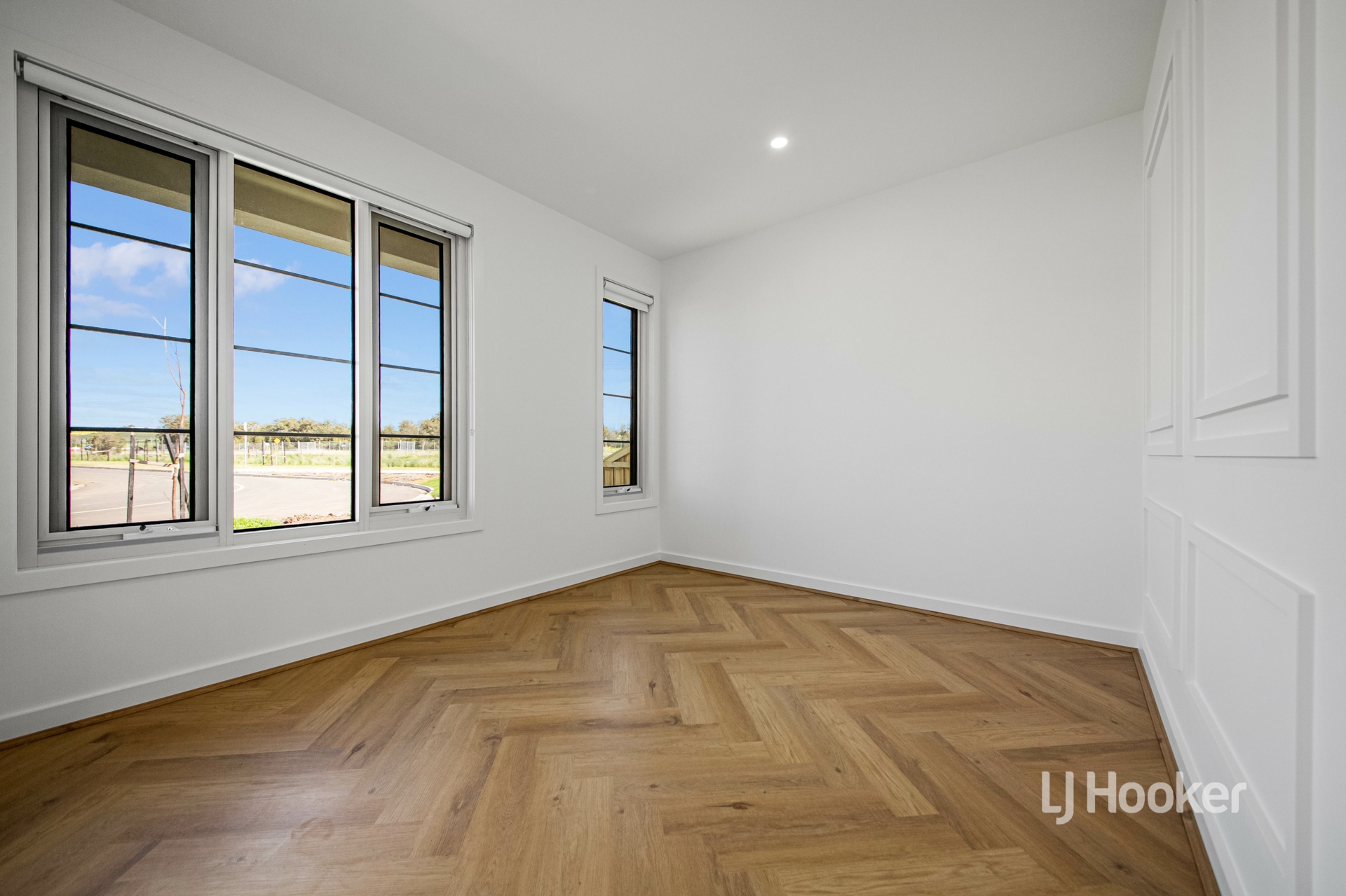 27 Rosedale Circuit — photo 4 of 21