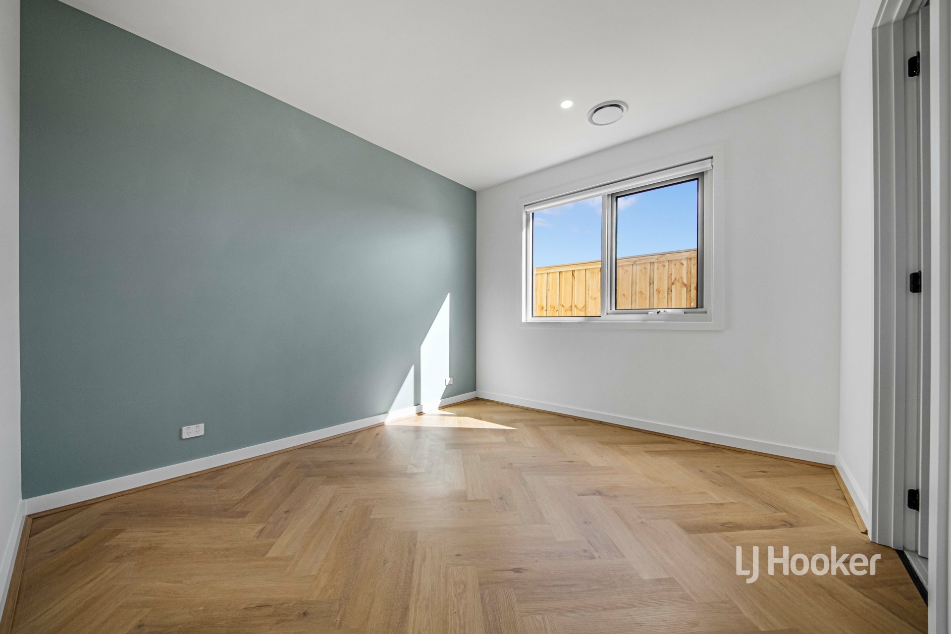 27 Rosedale Circuit — photo 5 of 21