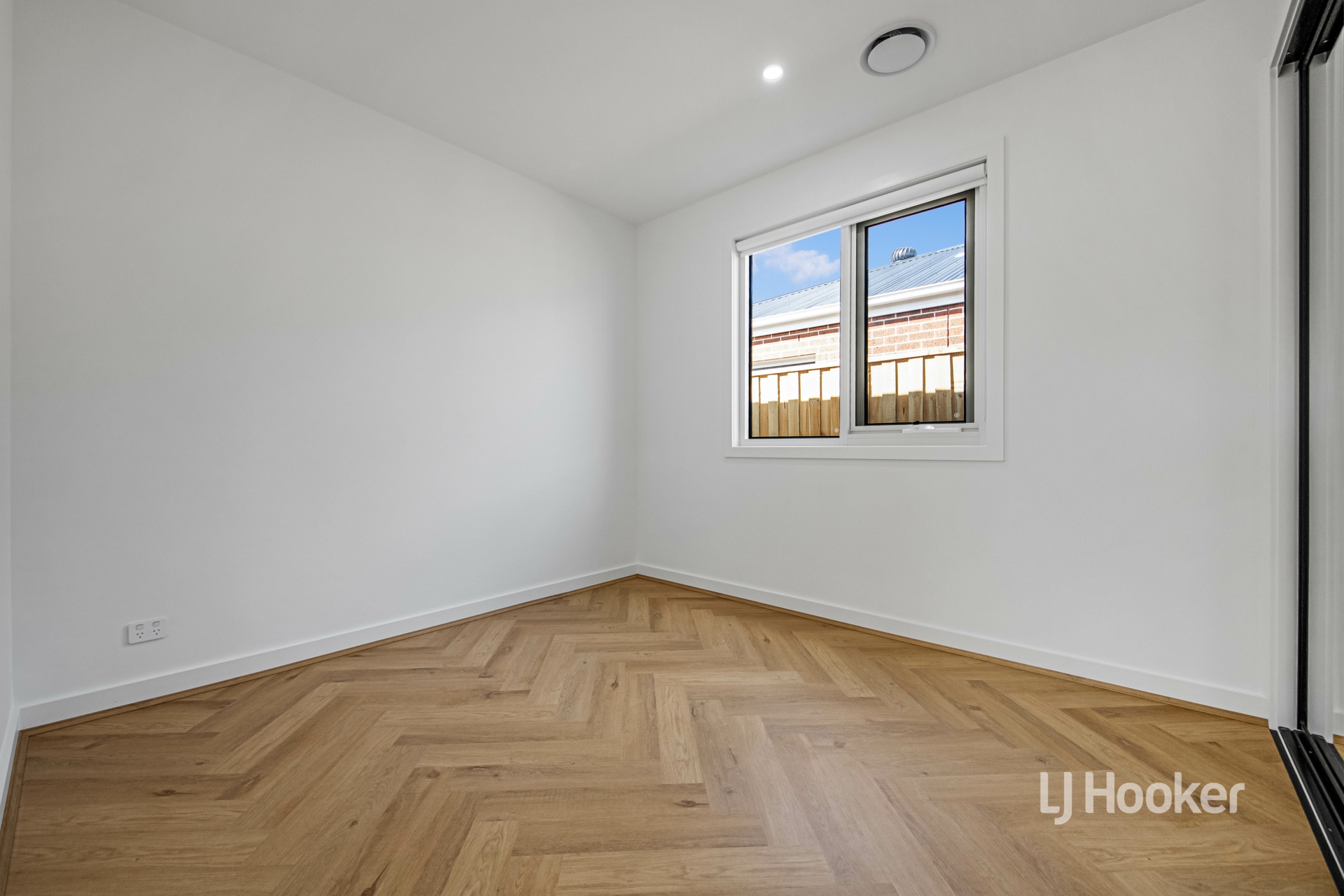 27 Rosedale Circuit — photo 14 of 21
