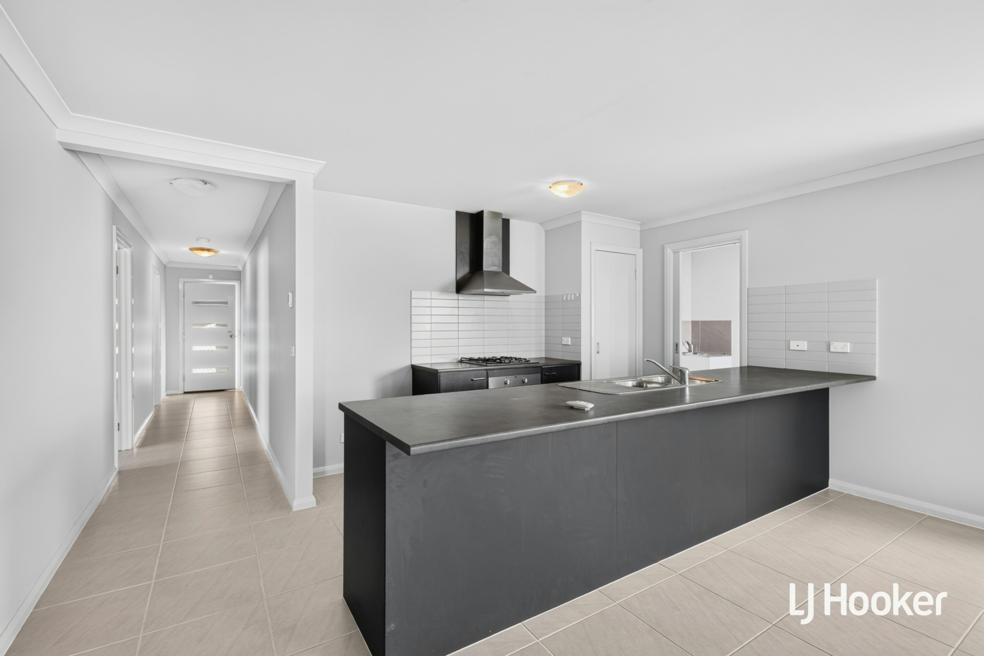 7 Nassella Close — photo 4 of 13