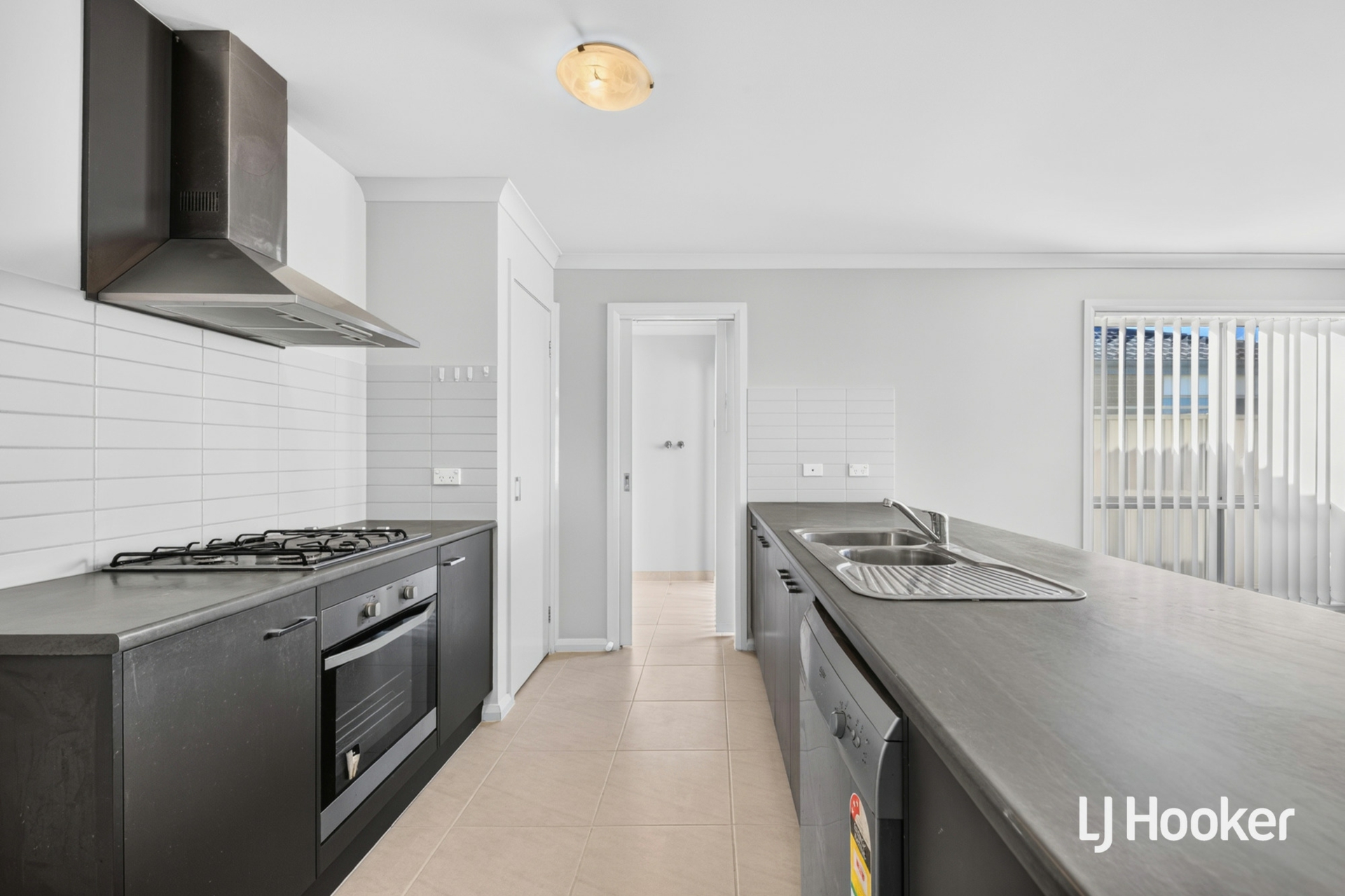 7 Nassella Close — photo 5 of 13