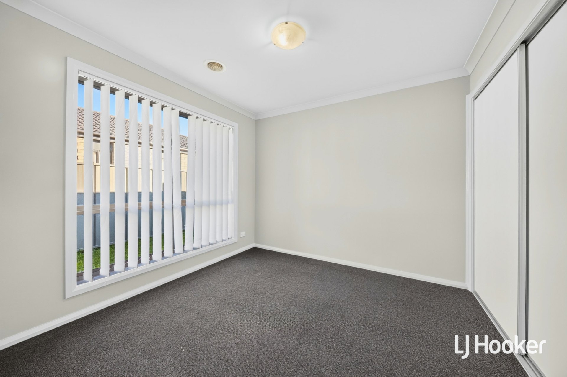 7 Nassella Close — photo 9 of 13