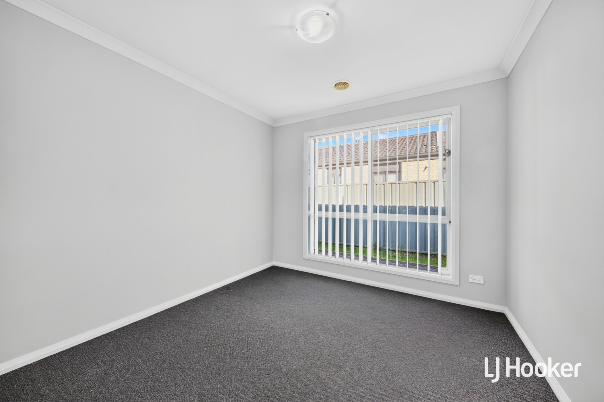 7 Nassella Close — photo 10 of 13