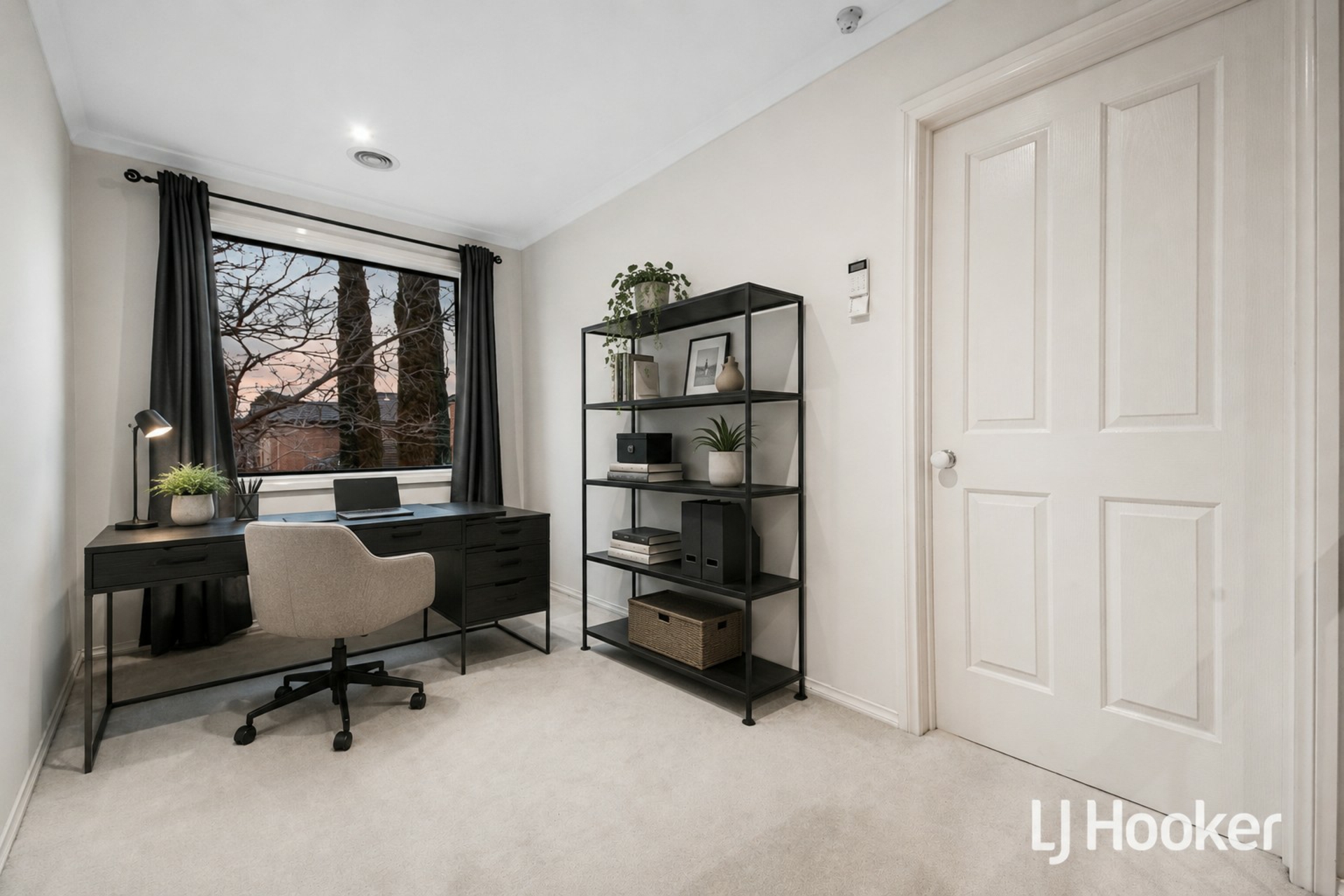 28 Lincolnheath Boulevard — photo 12 of 27
