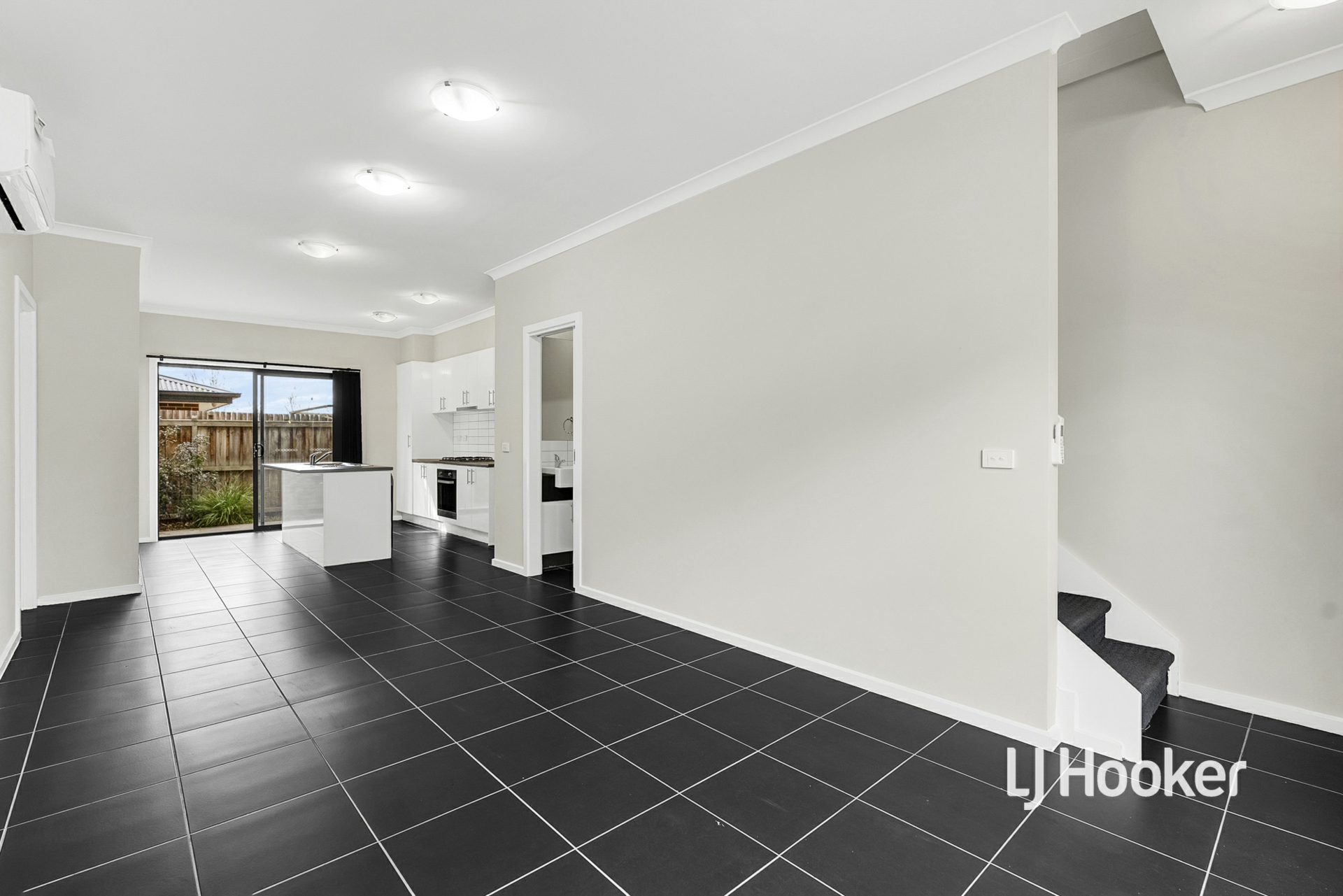 3 Queenie Way — photo 3 of 13