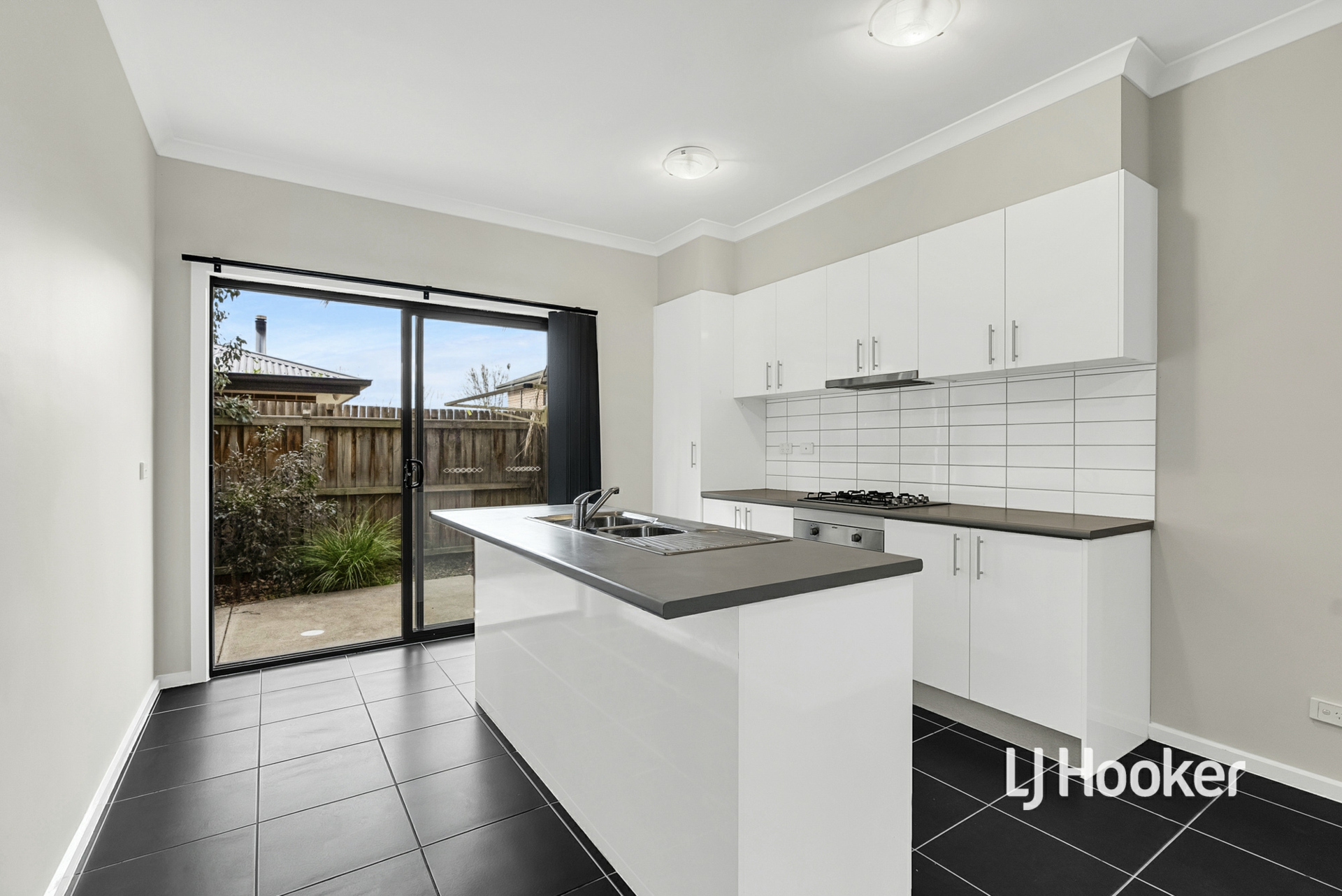 3 Queenie Way — photo 4 of 13