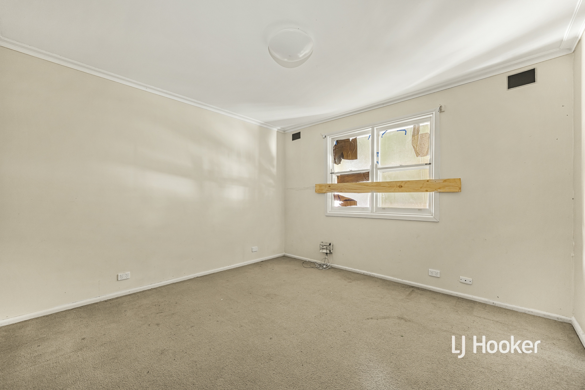 1/13 Mambourin Street — photo 6 of 12