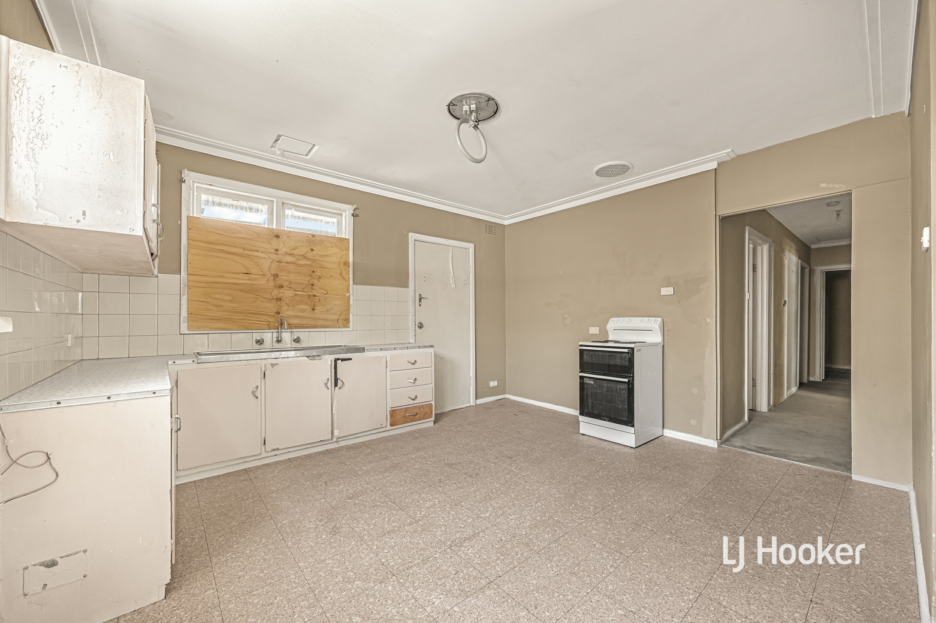1/13 Mambourin Street — photo 9 of 12