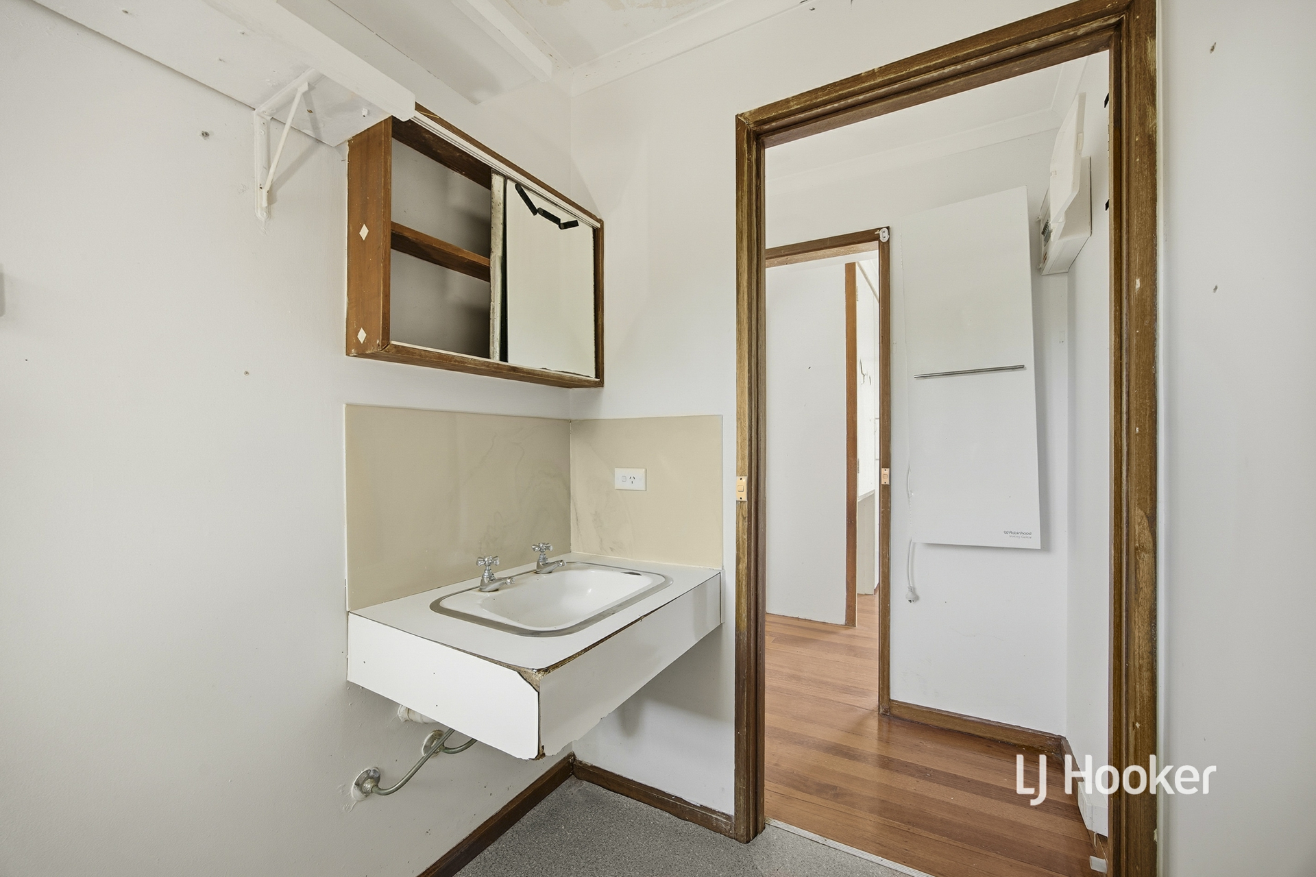 2/13 Mambourin Street — photo 9 of 10