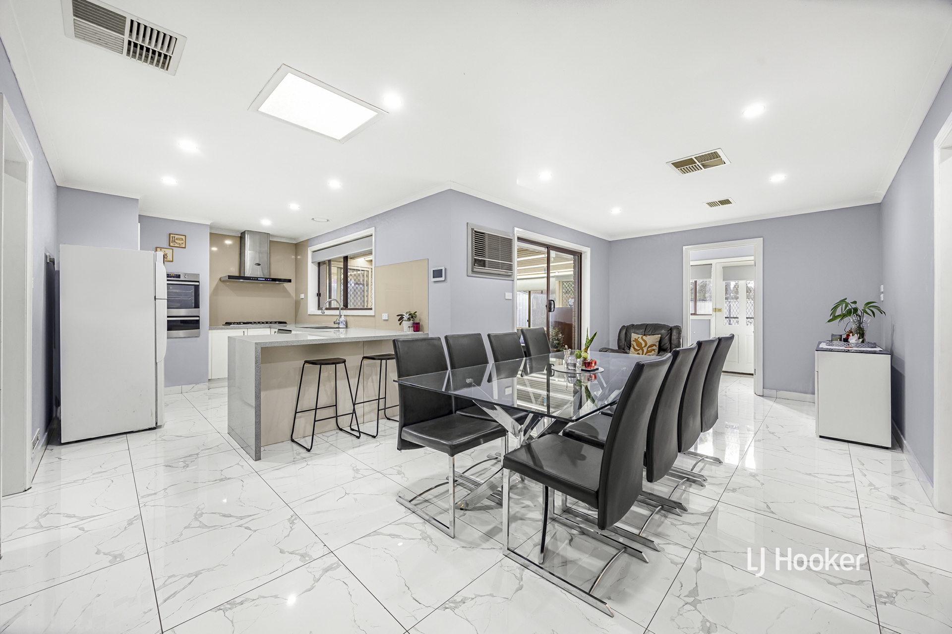 33 Dummett Avenue — photo 8 of 17