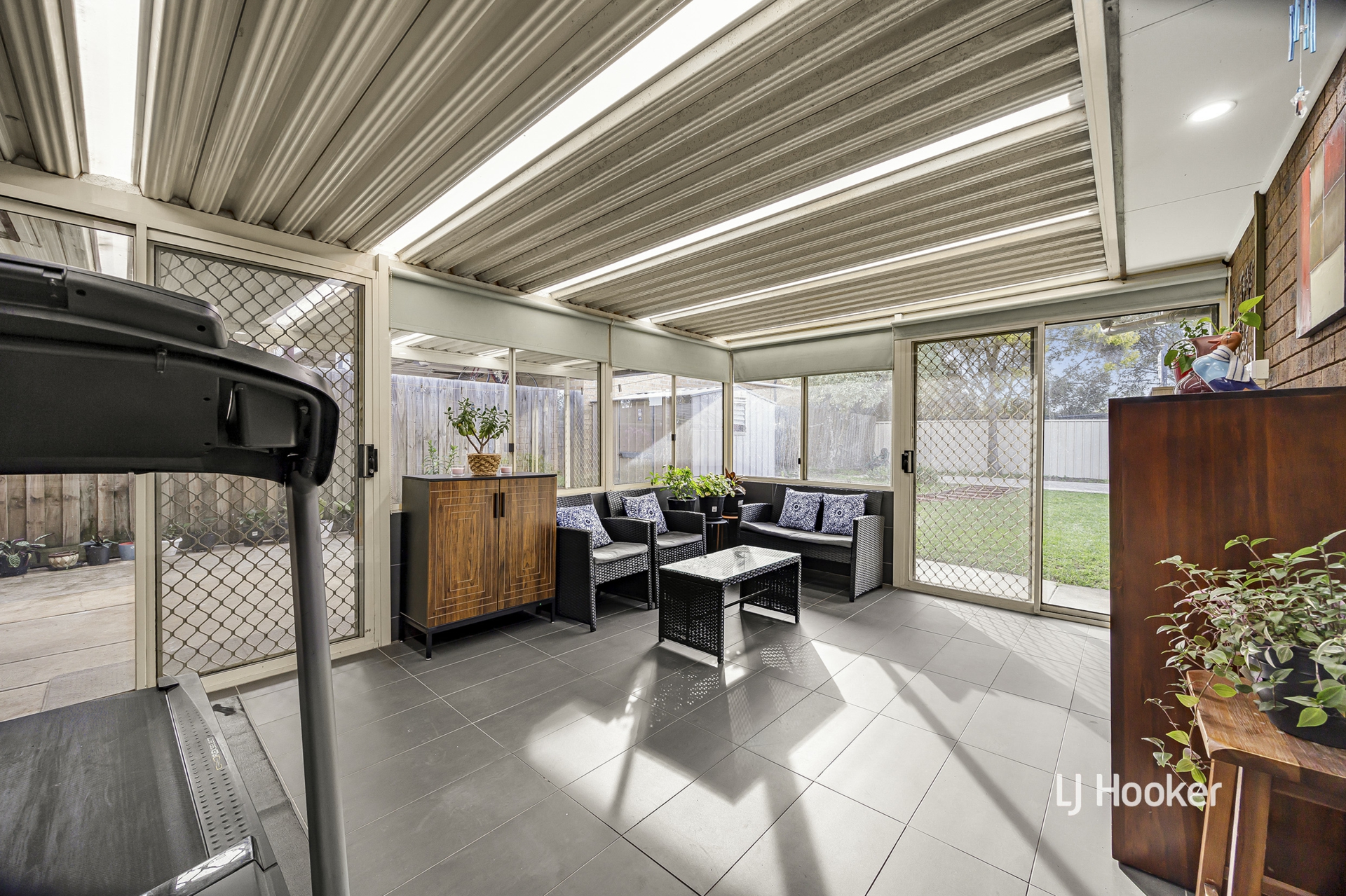 33 Dummett Avenue — photo 14 of 17