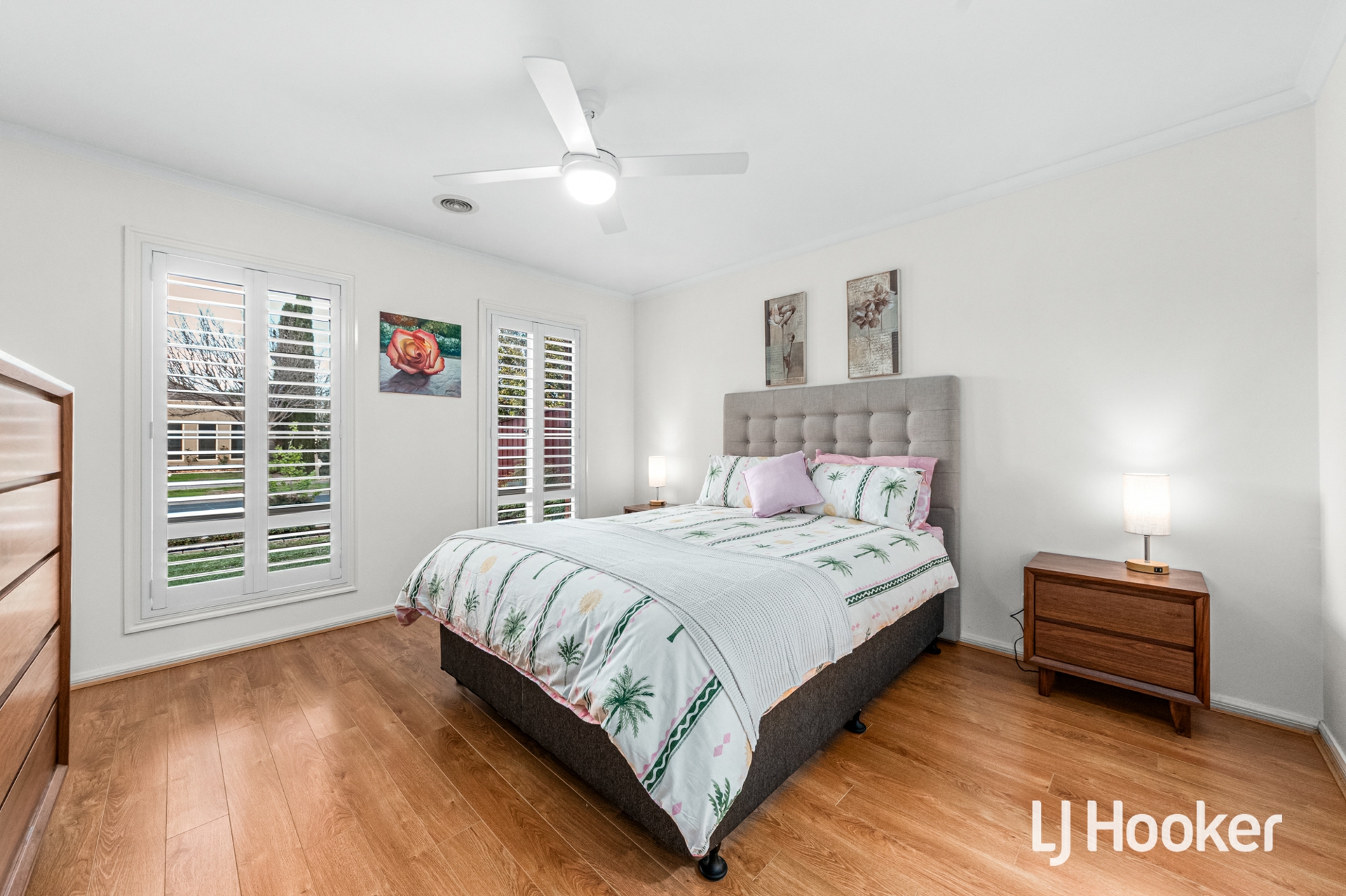 4 Hibiscus Crescent — photo 2 of 21