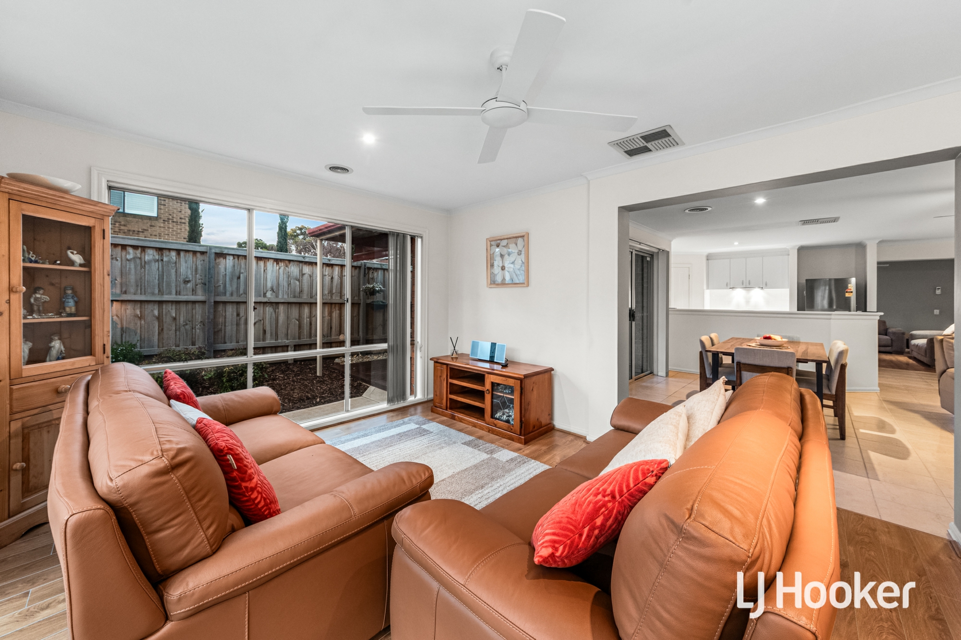 4 Hibiscus Crescent — photo 11 of 21