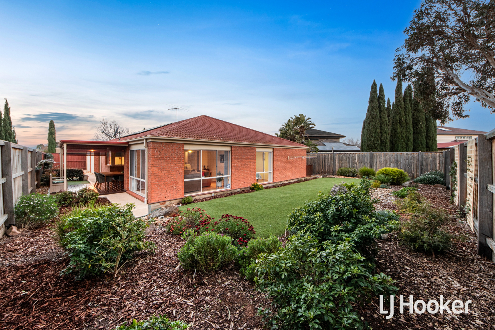 4 Hibiscus Crescent — photo 16 of 21