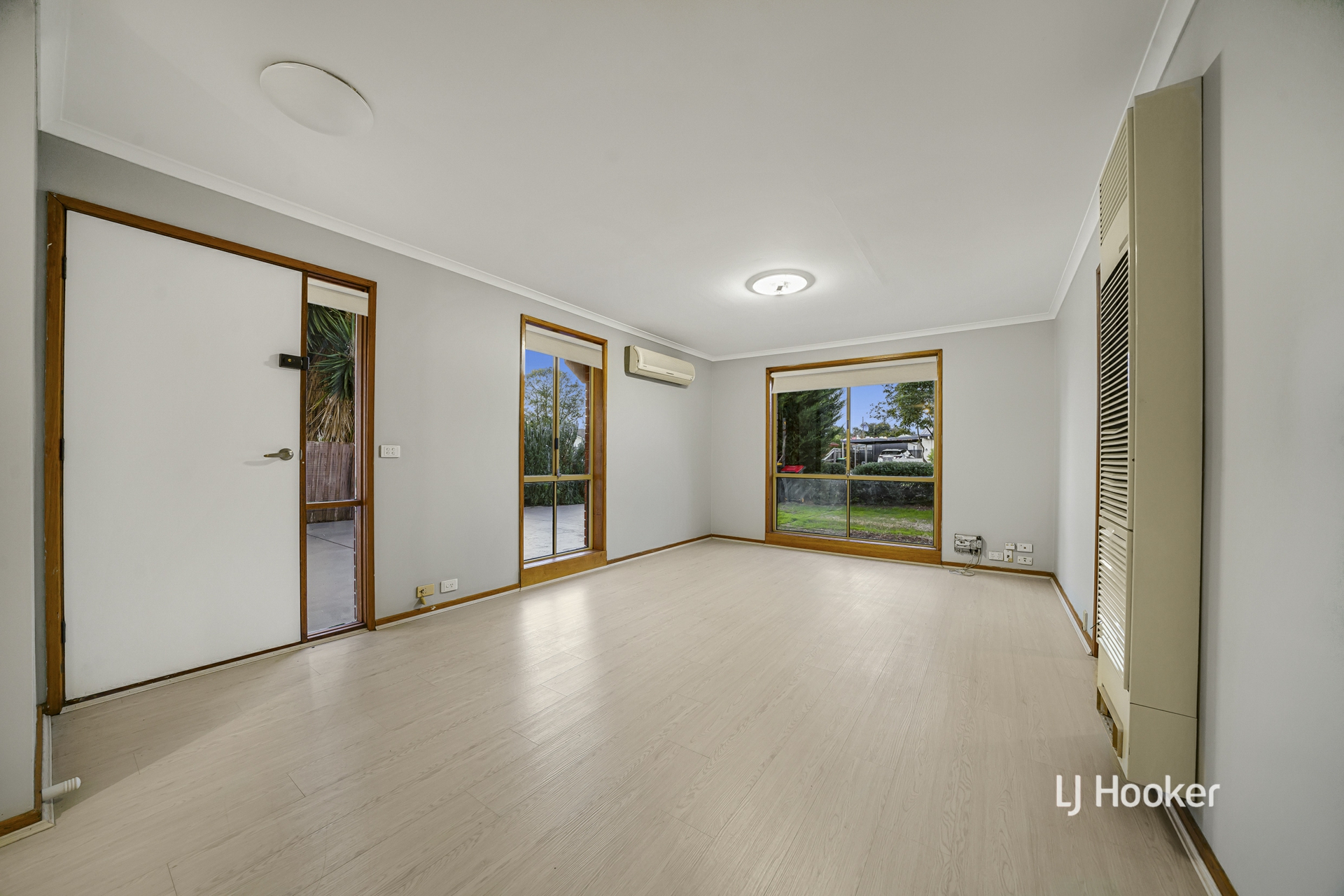 10 Intervale Drive — photo 2 of 16