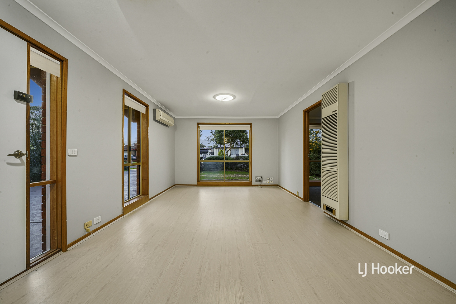 10 Intervale Drive — photo 3 of 16