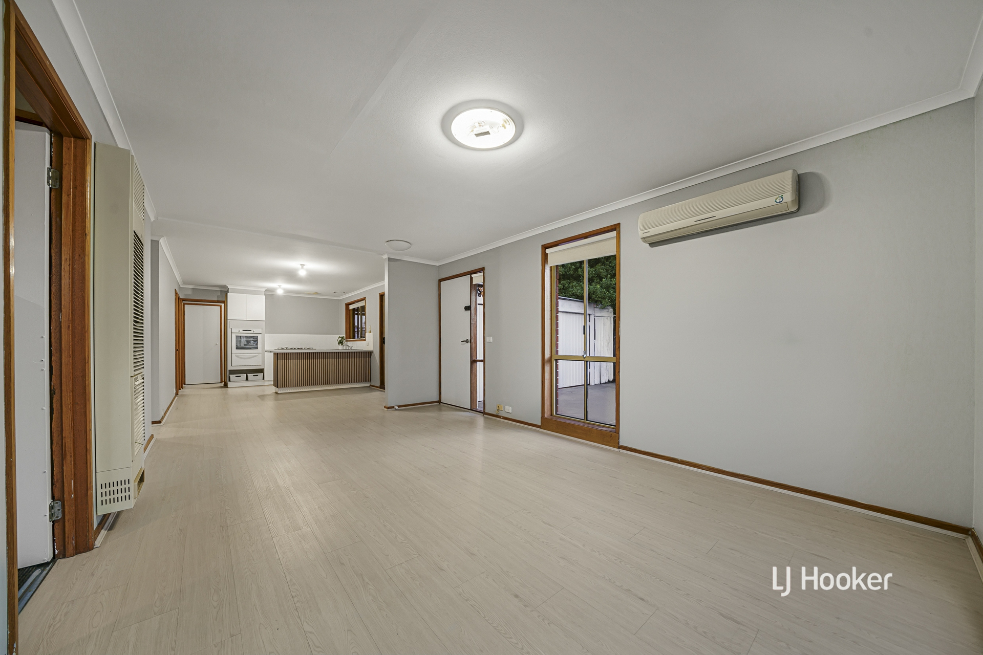 10 Intervale Drive — photo 4 of 16
