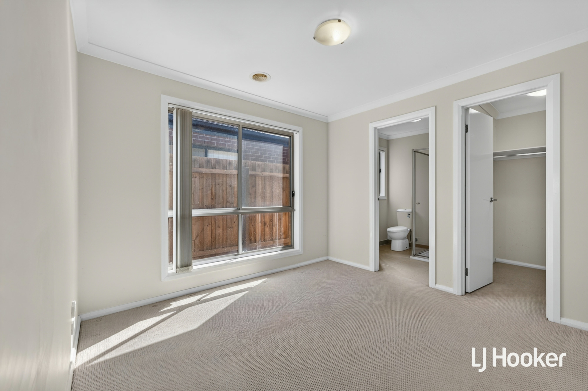 18 Fellows Street — photo 7 of 12