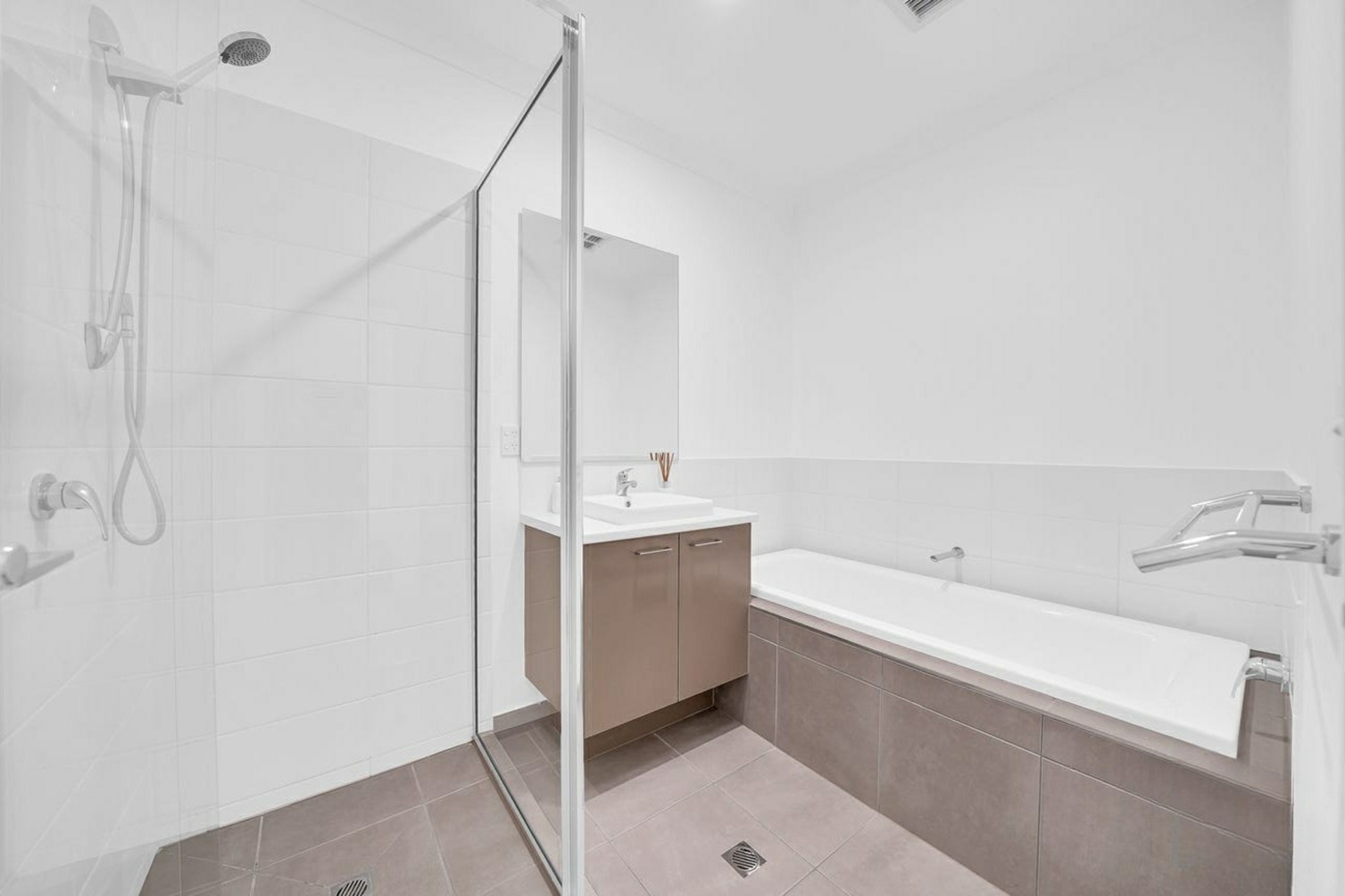 10 Allunga Way — photo 15 of 16