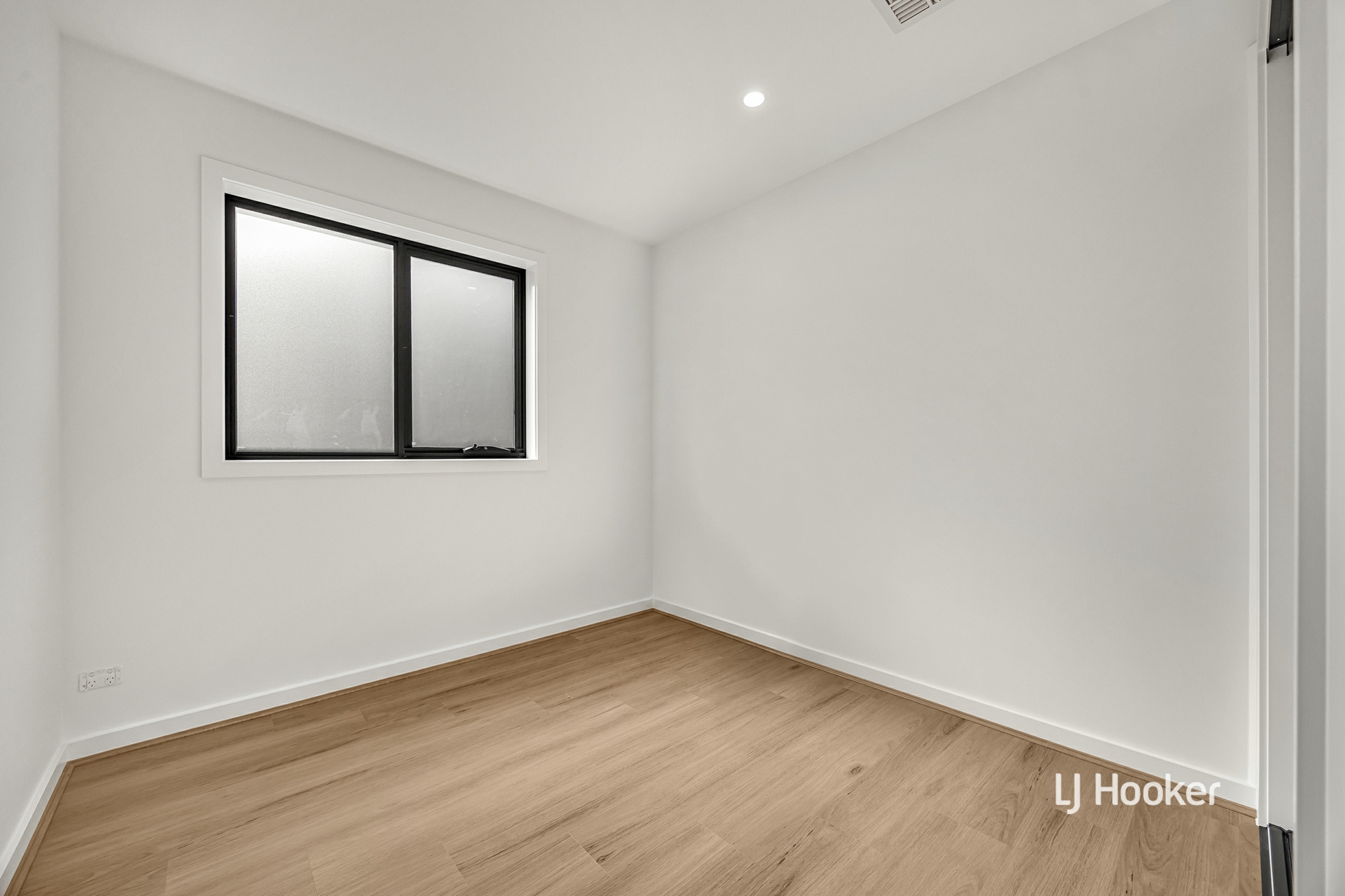 8 Tane Street — photo 10 of 14