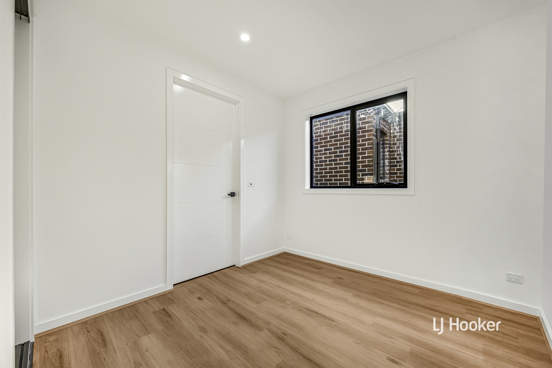 8 Tane Street — photo 11 of 14